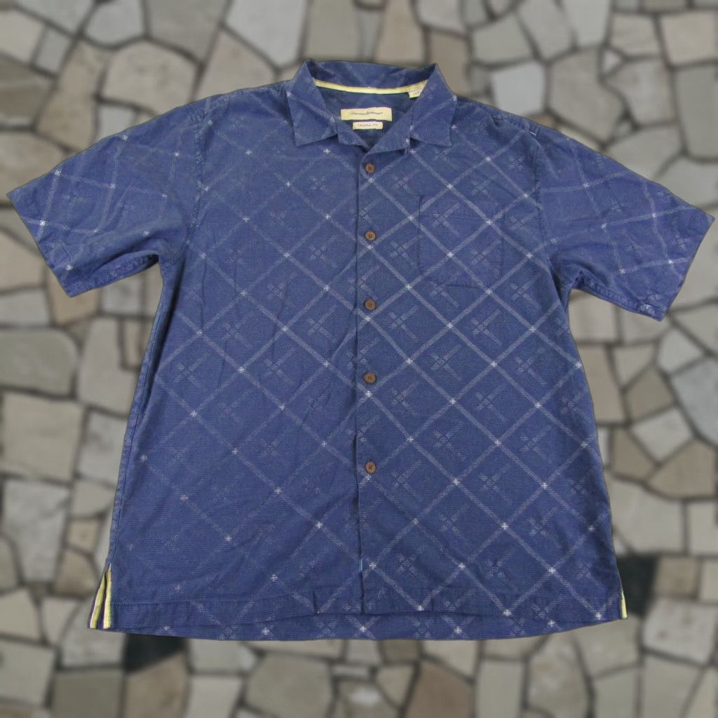 Tommy Bahama Tommy Bahama Shirt Mens Large Blue Button Up Silk Blend Cmp Original Fit Casual Shirt Size US L / EU 52-54 / 3 - 1 Thumbnail