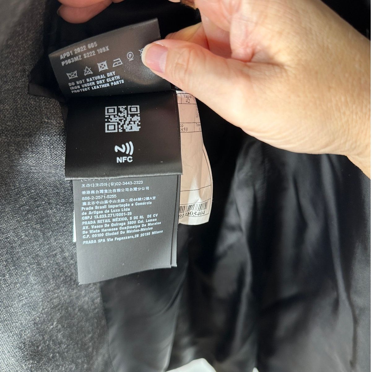Prada Prada Single Breasted Wool ReNylon Jacket 42 / XL Size XL / US 12-14 / IT 48-50 - 9 Thumbnail