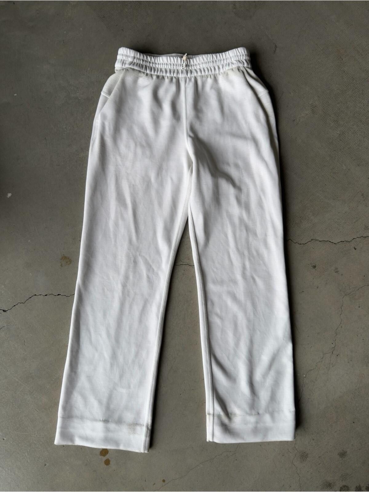 Lululemon Lululemon / Wide Leg Lounge Pants / Ivory Size 28" / US 6 / IT 42 - 1 Thumbnail
