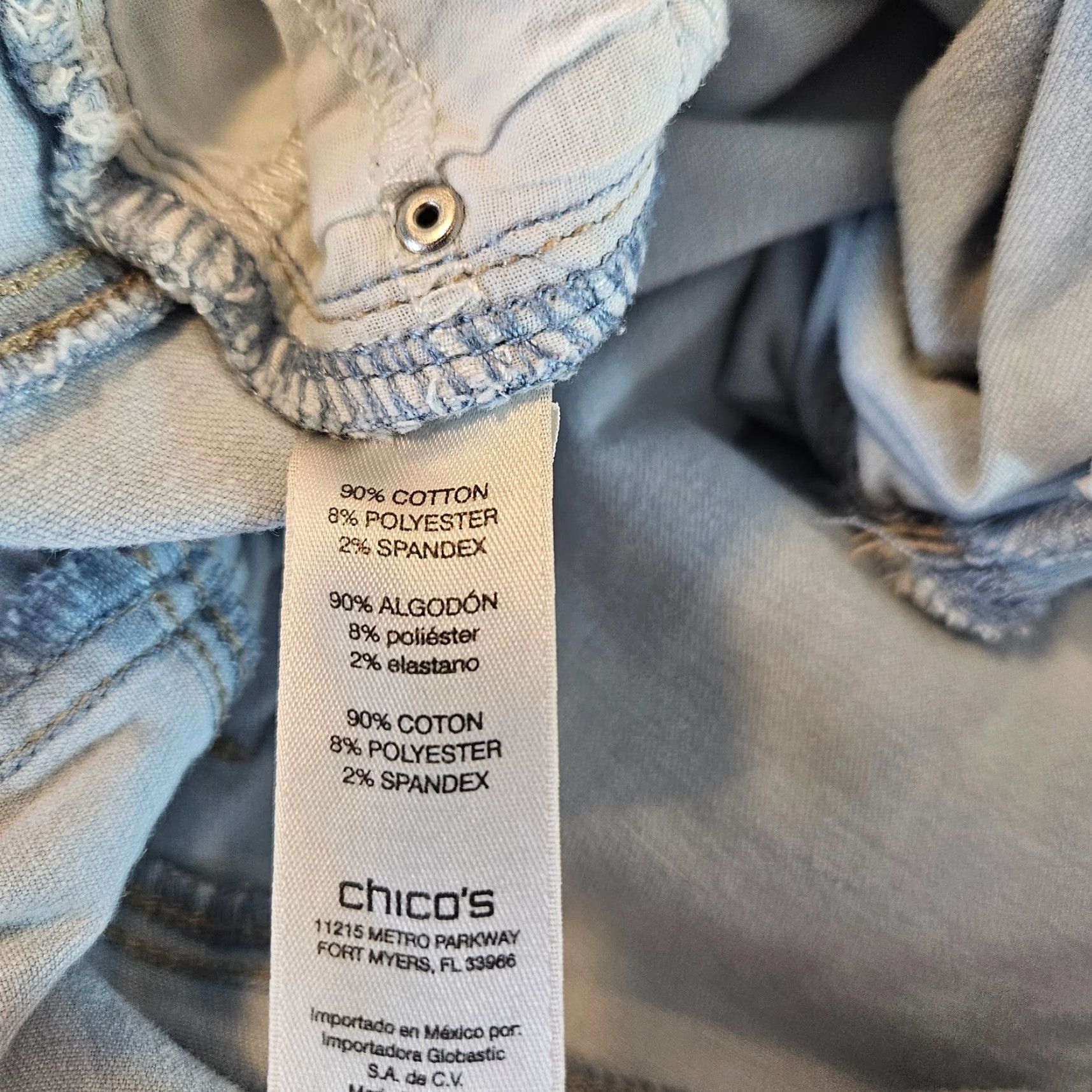 Vintage Chicos Womens Perfect Stretch Crop Jeans Sz 16 Blue Light Wash High Rise Size 38" / US 16 / IT 52 - 6 Thumbnail
