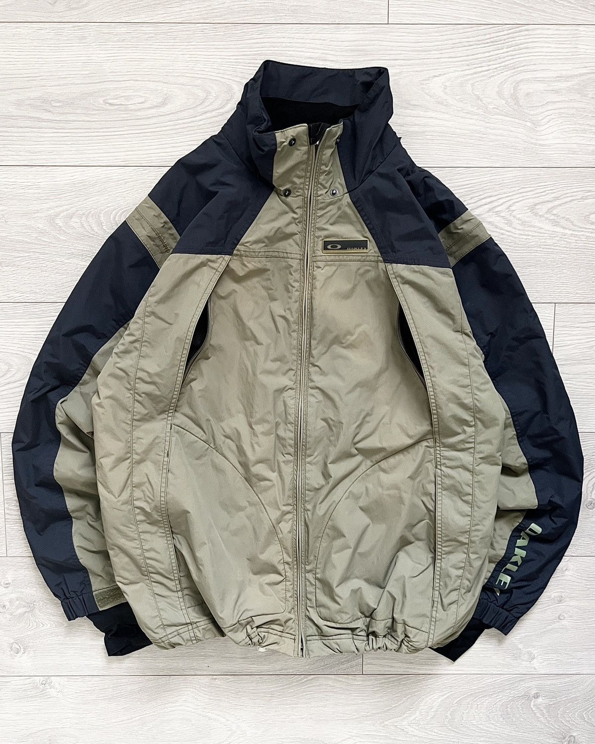 Oakley Fuel | Grailed
