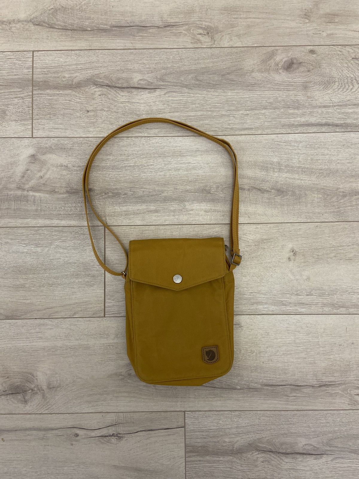 Fjallraven Fjallraven Vintage Bag Messenger Y2K style Hype Size ONE SIZE - 1 Thumbnail