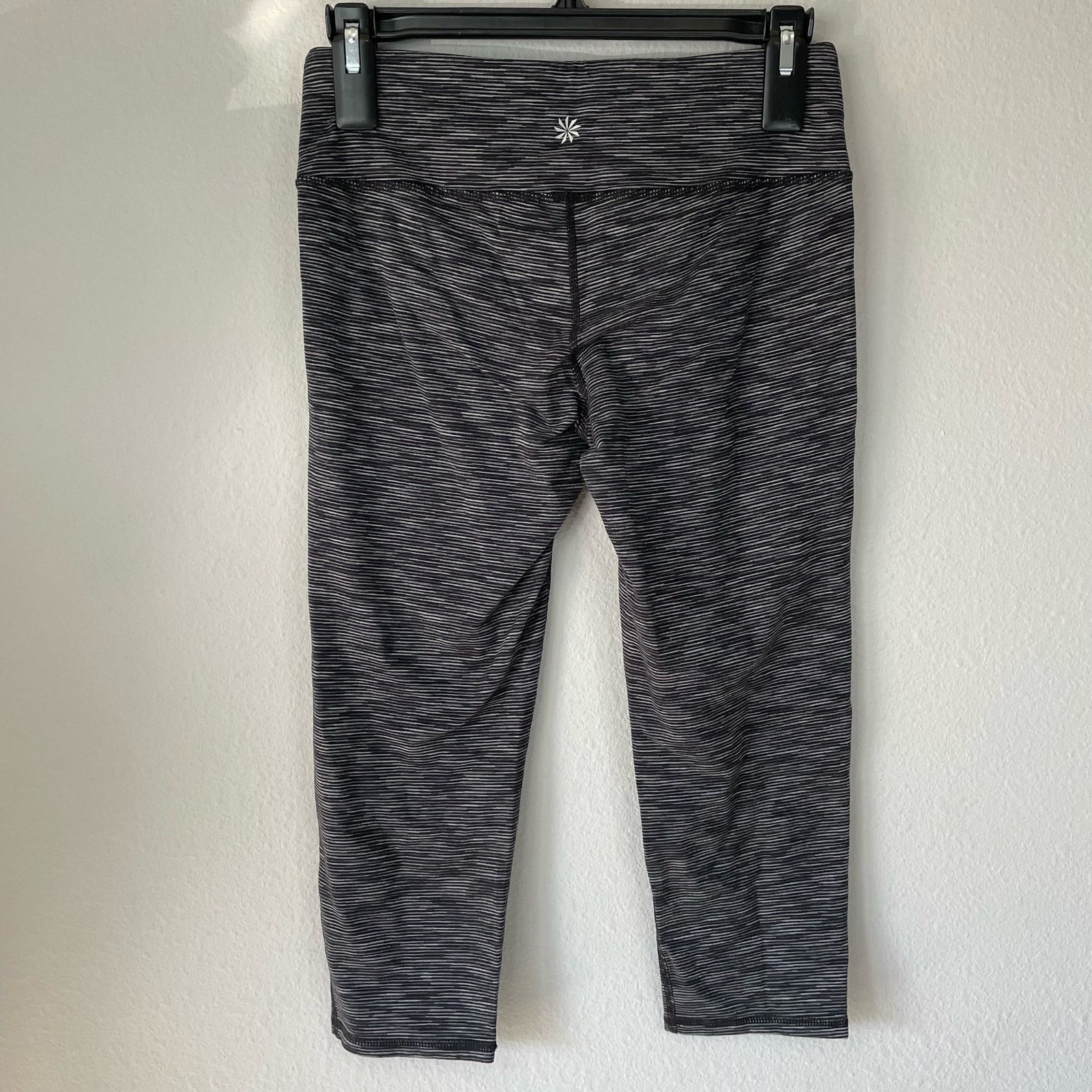 Athleta Athleta Striped Capri Leggings S Womens Activewear Cropped Size 28" / US 6 / IT 42 - 3 Thumbnail