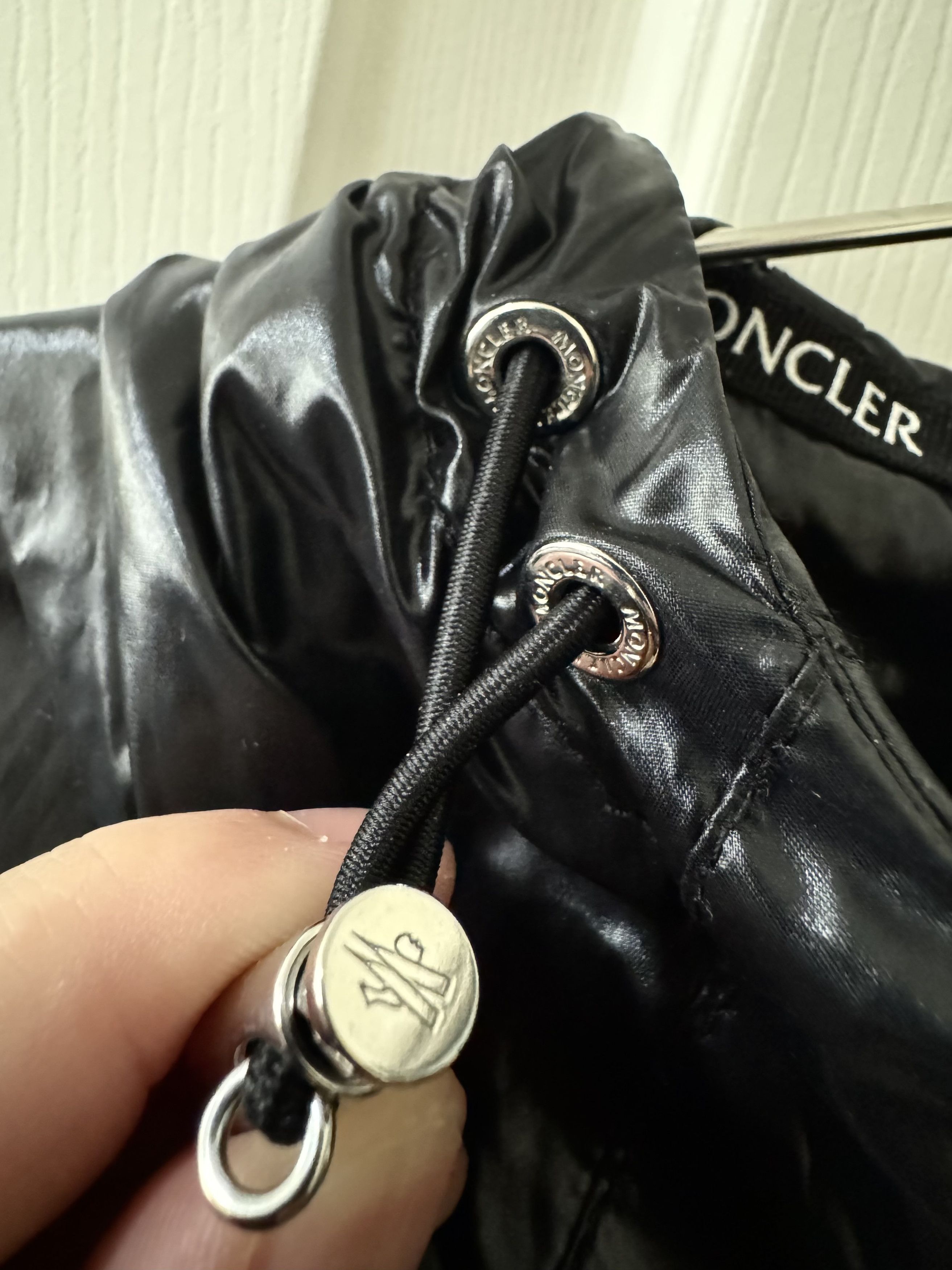 Moncler AUTH MONCLER GIDAYU BLACK JACKET (SIZE 3 – FITS MED / LRG) Size US L / EU 52-54 / 3 - 4 Thumbnail