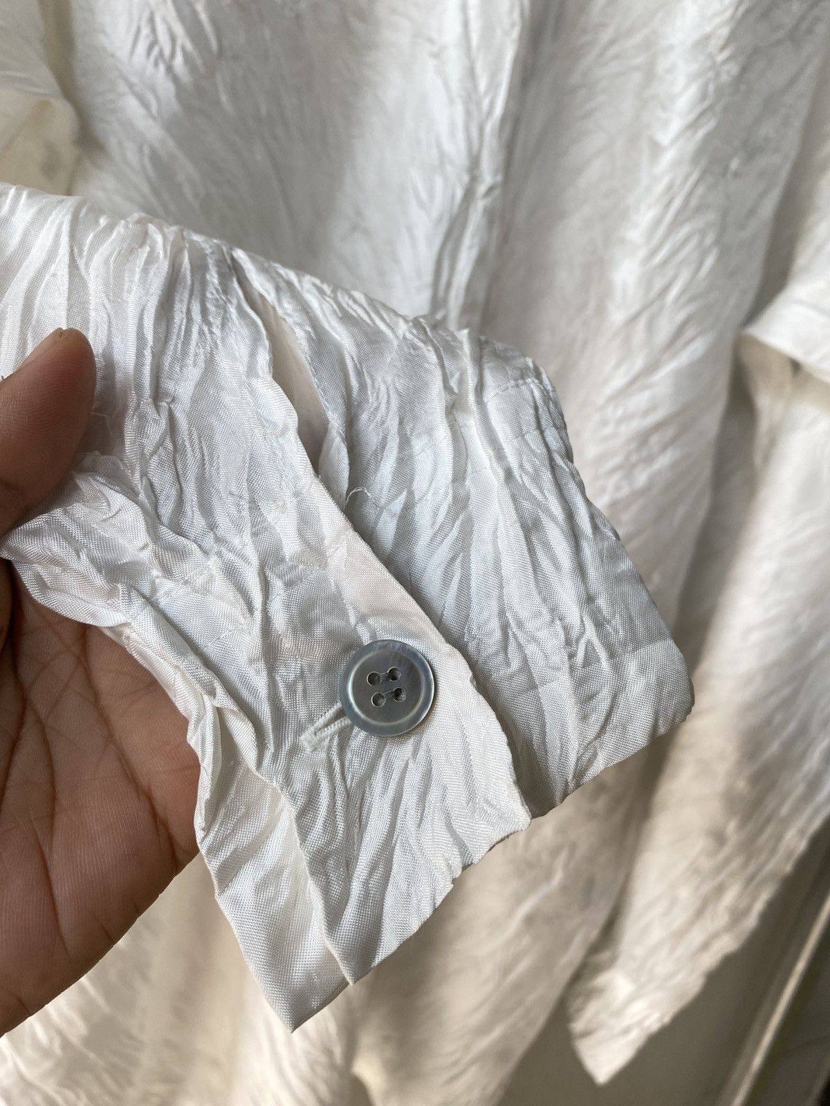 Issey Miyake ISSEY MIYAKE White Crinkle Shirt. Size ONE SIZE - 4 Thumbnail
