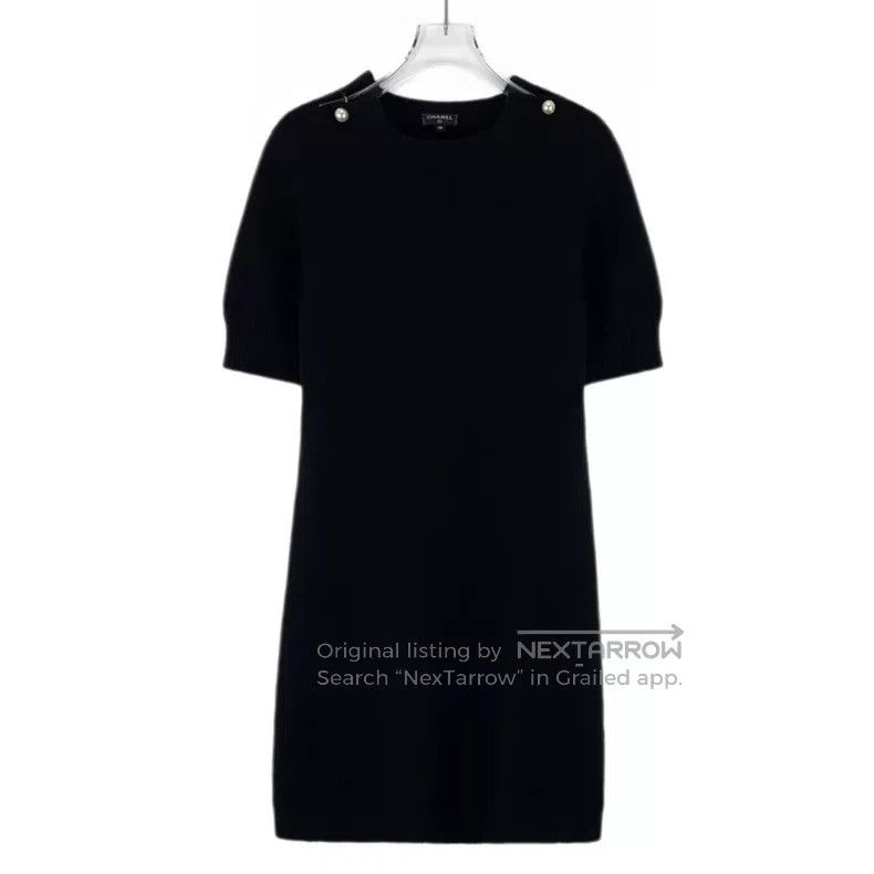 Chanel Chanel Black pearl buckle design cotton round neck short-s Size XS / US 0-2 / IT 36-38 - 1 Thumbnail