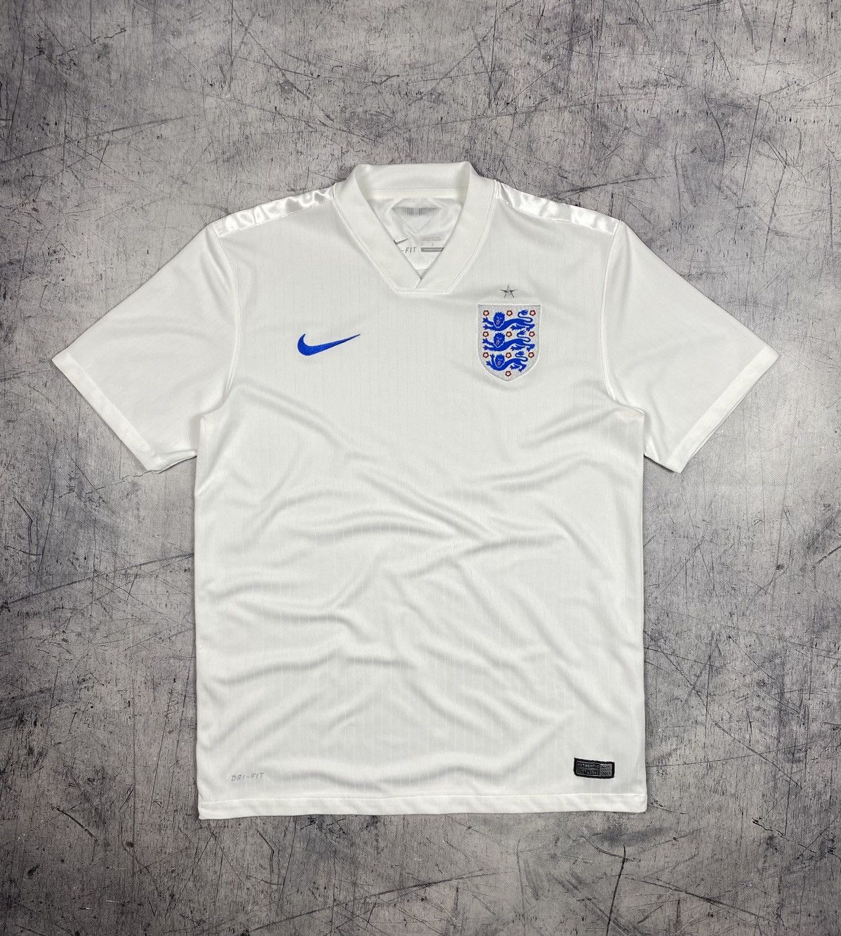 Nike Nike England 2014 World Cup Home Football Jersey Size US M / EU 48-50 / 2 - 2 Thumbnail