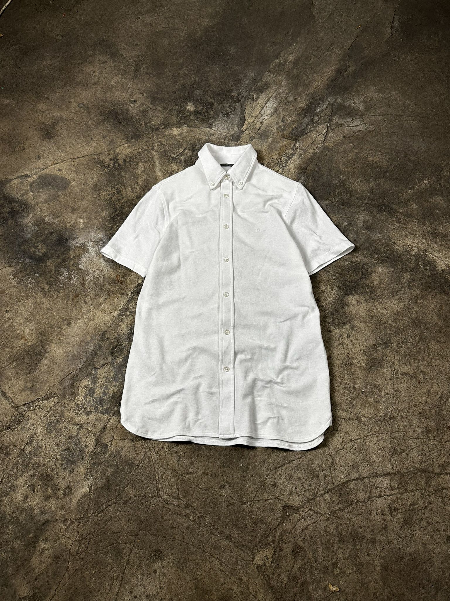 Givenchy Vintage Givenchy Paris Button Up Short Sleeve Shirt Oldmoney Size US S / EU 44-46 / 1 - 1 Thumbnail