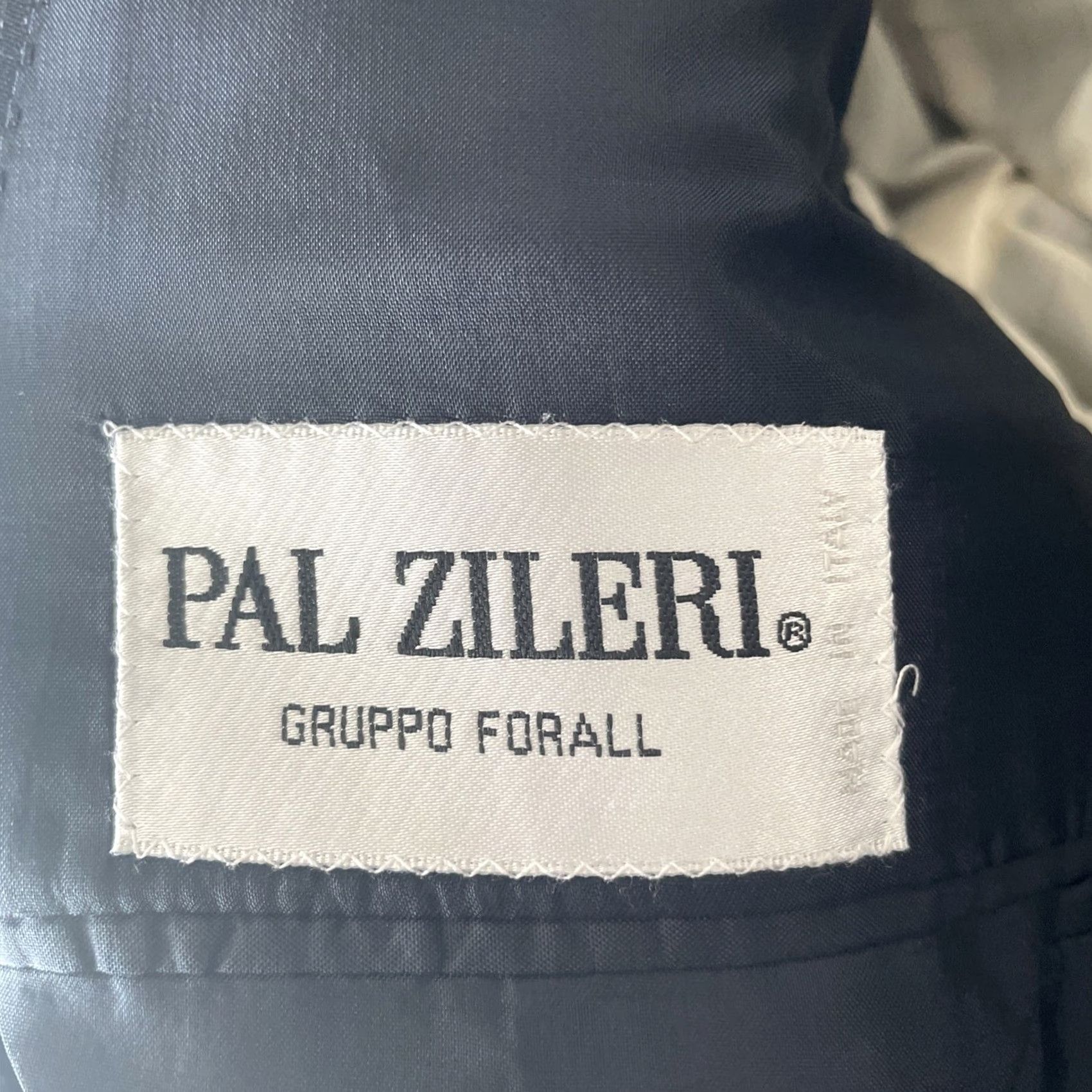 Pal Zileri Pal Zileri Sport Coat Men 42R Black Dotted Wool Blazer Notch Lapel Three-Button Single-Breasted Max 44 Chest Regular Fit Formal Casual Office Size 42R - 3 Thumbnail