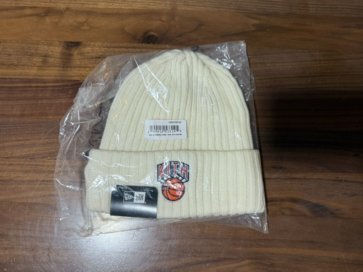 Kith × New Era Kith & New Era for the New York Knicks Knit Beanie Sandrift Size ONE SIZE - 8 Thumbnail