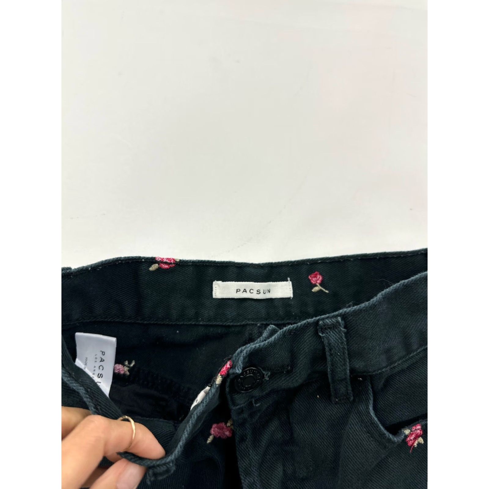 Pacsun VINTAGE PacSun Jeans Women’s 24 Black Floral Embroidery High Rise Straight Size 42" / US 20 - 5 Thumbnail
