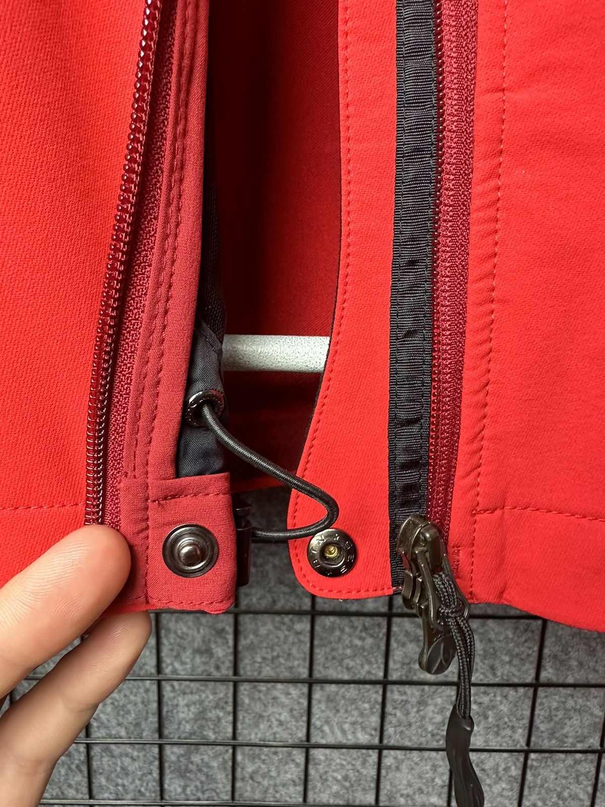 Other Vaude Outdoor Techwear Windproof Light Jacket Size L Size US L / EU 52-54 / 3 - 15 Thumbnail
