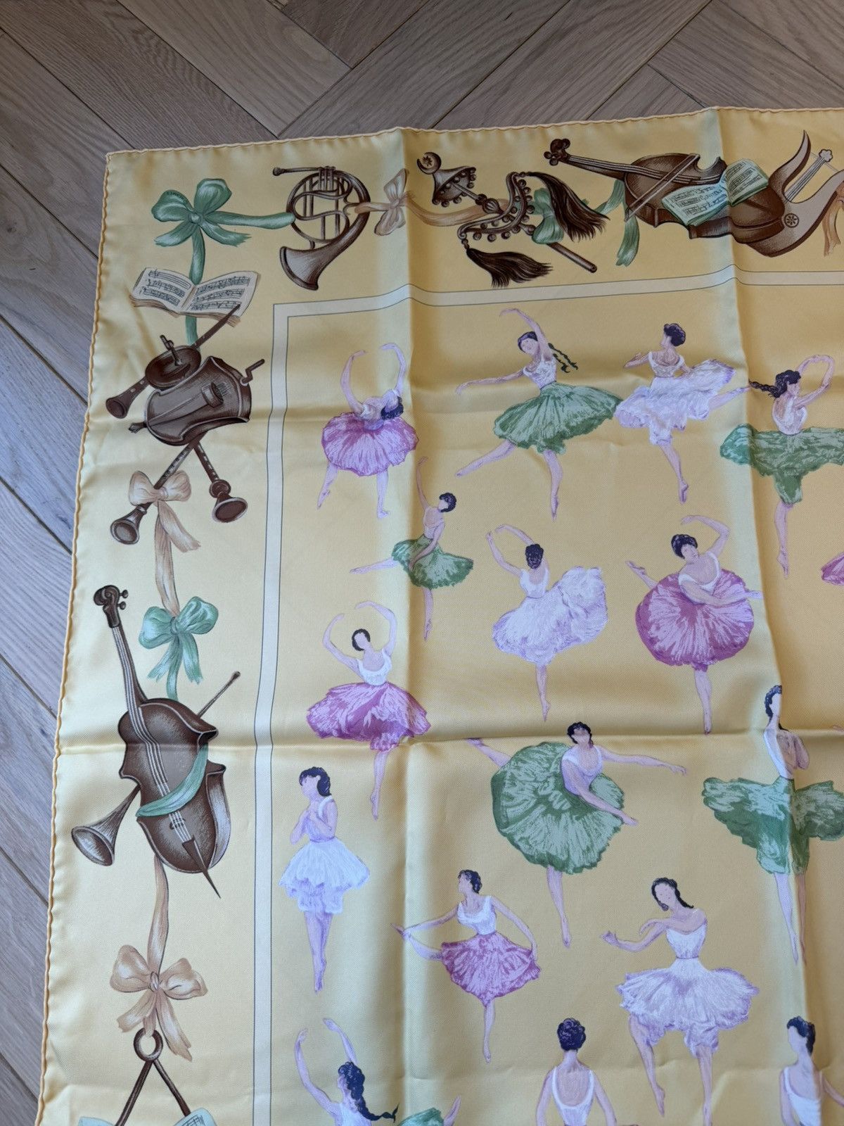 Hermes VINTAGE HERMÈS “LA DANSE” 100% SILK SCARF Size ONE SIZE - 3 Thumbnail