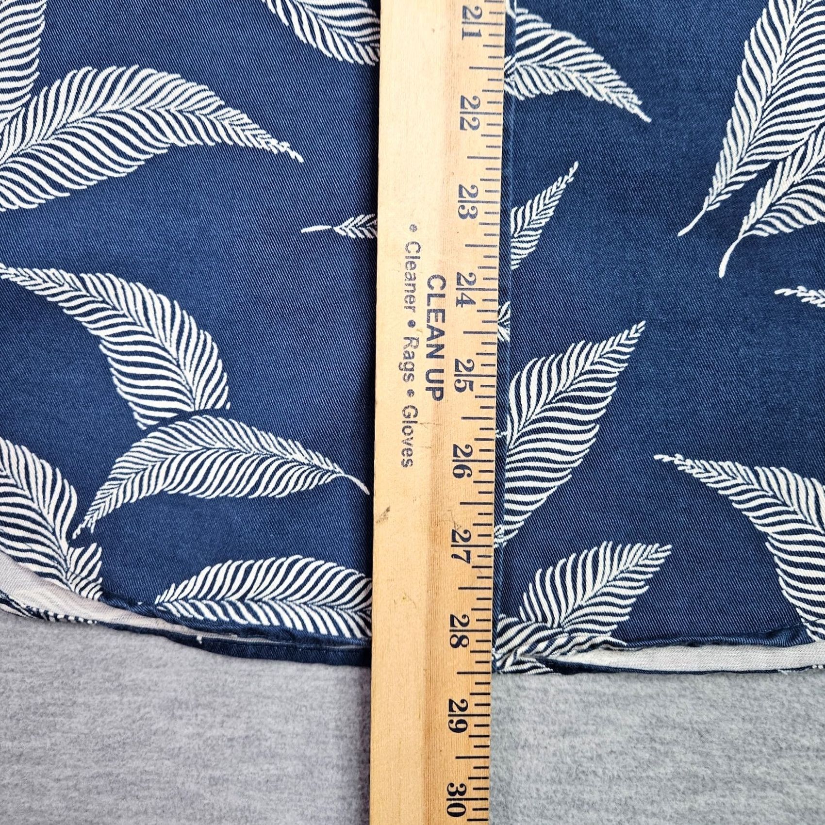 J.Crew J.CREW Button-Up Shirt Short Sleeve Multicolor Feather Printed Size S Mens Regular Button-Down Collared Size US S / EU 44-46 / 1 - 6 Thumbnail