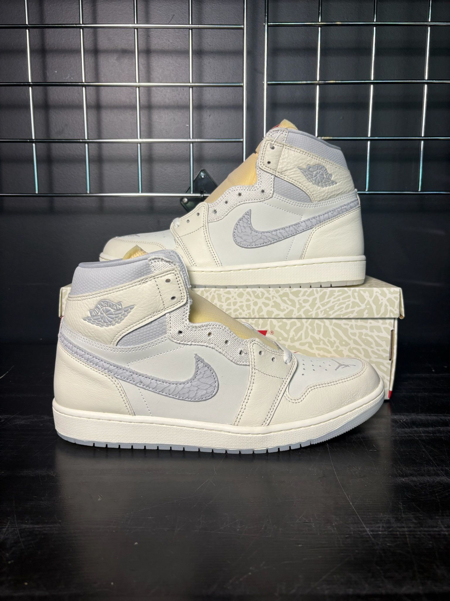 Jordan Brand Air Jordan 1 Retro High OG "Sail University Red" - Size 13 Size US 13 / EU 46 - 1 Thumbnail