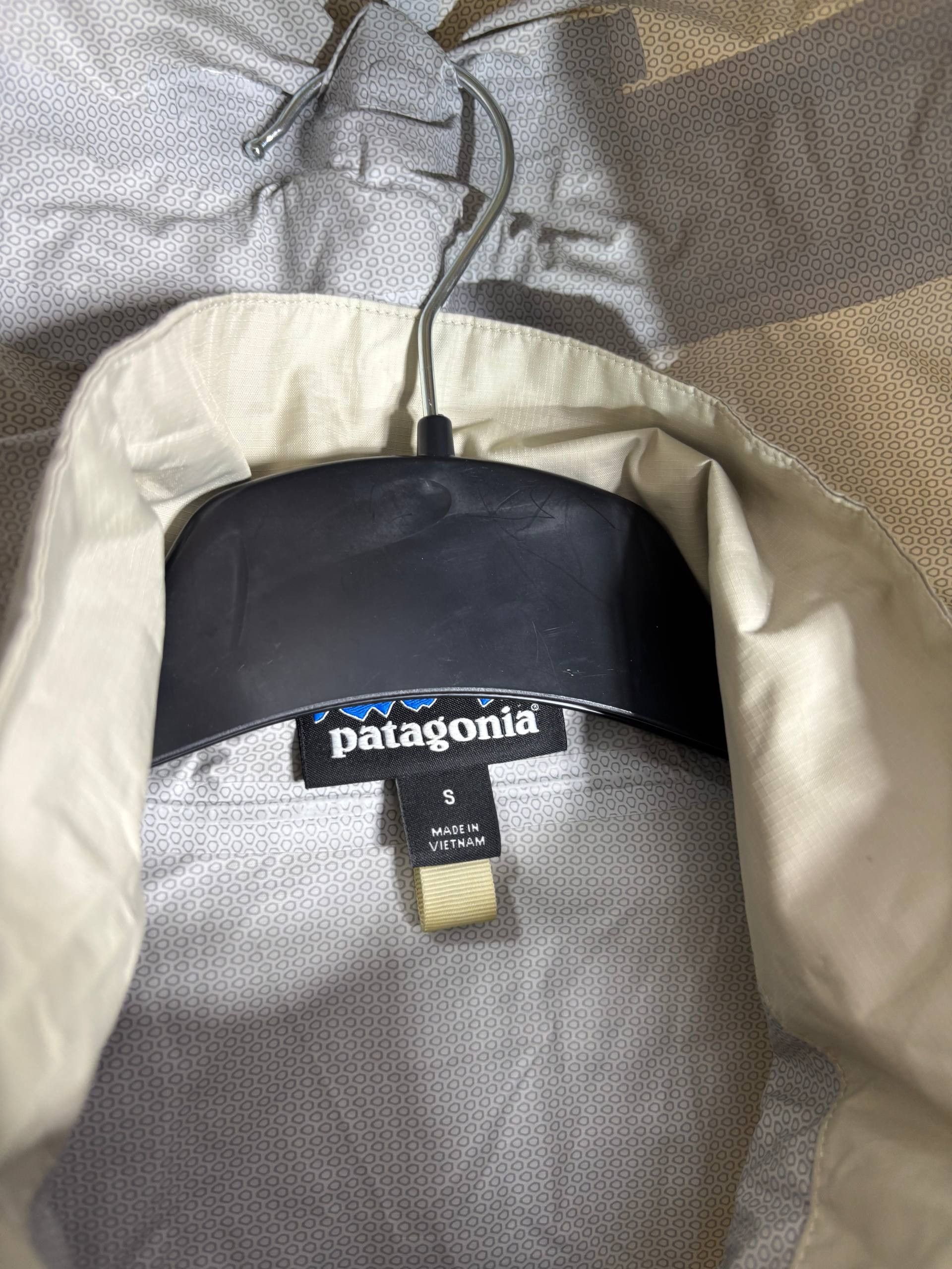 Patagonia Patagonia Trench Parka Rain Shell Jacket Waterproof Khaki S Size S / US 4 / IT 40 - 11 Thumbnail