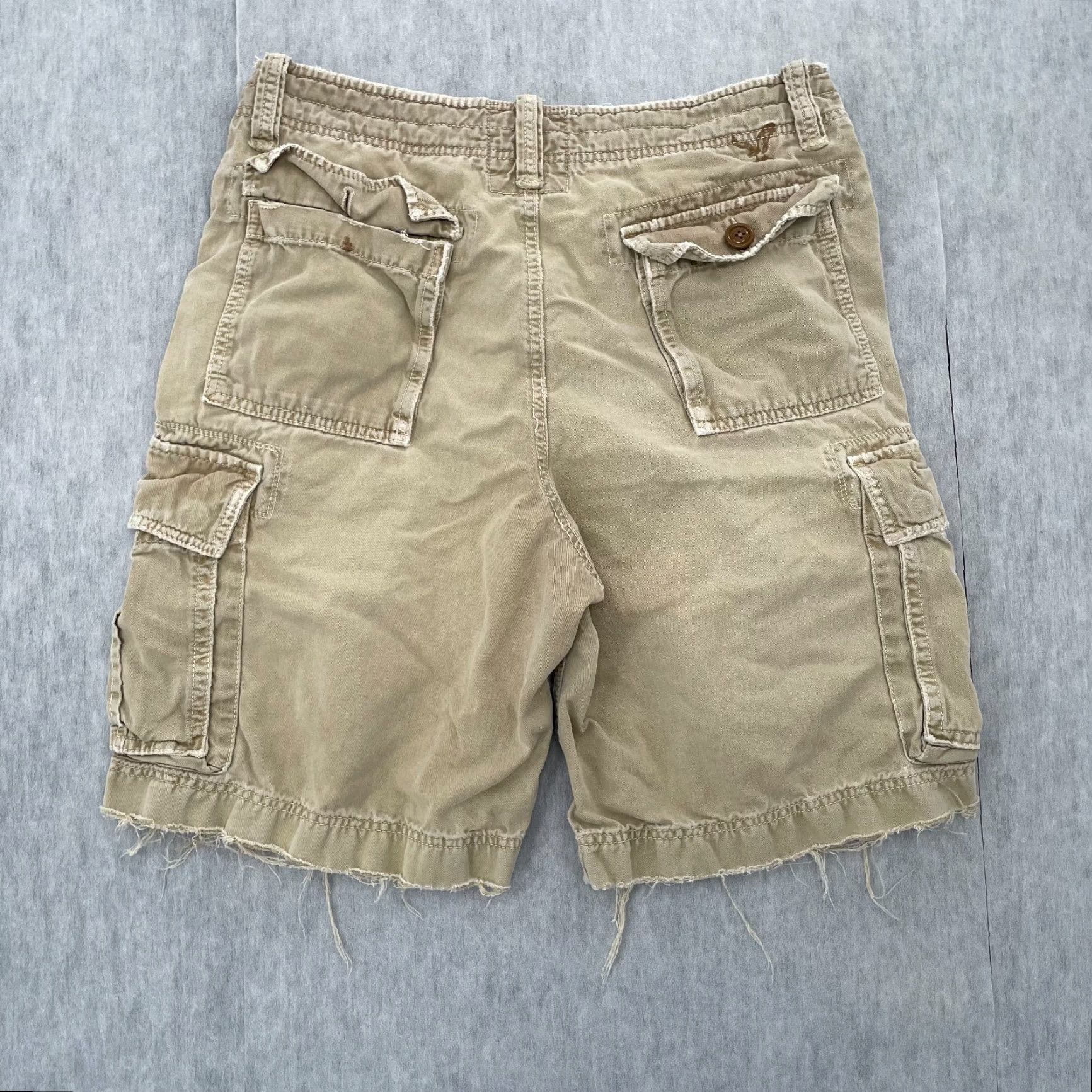 American Eagle Outfitters VINTAGE American Eagle Cargo Shorts Mens 33 Tan Cotton Utility Pockets 2000s Casual Size US 33 - 2 Thumbnail