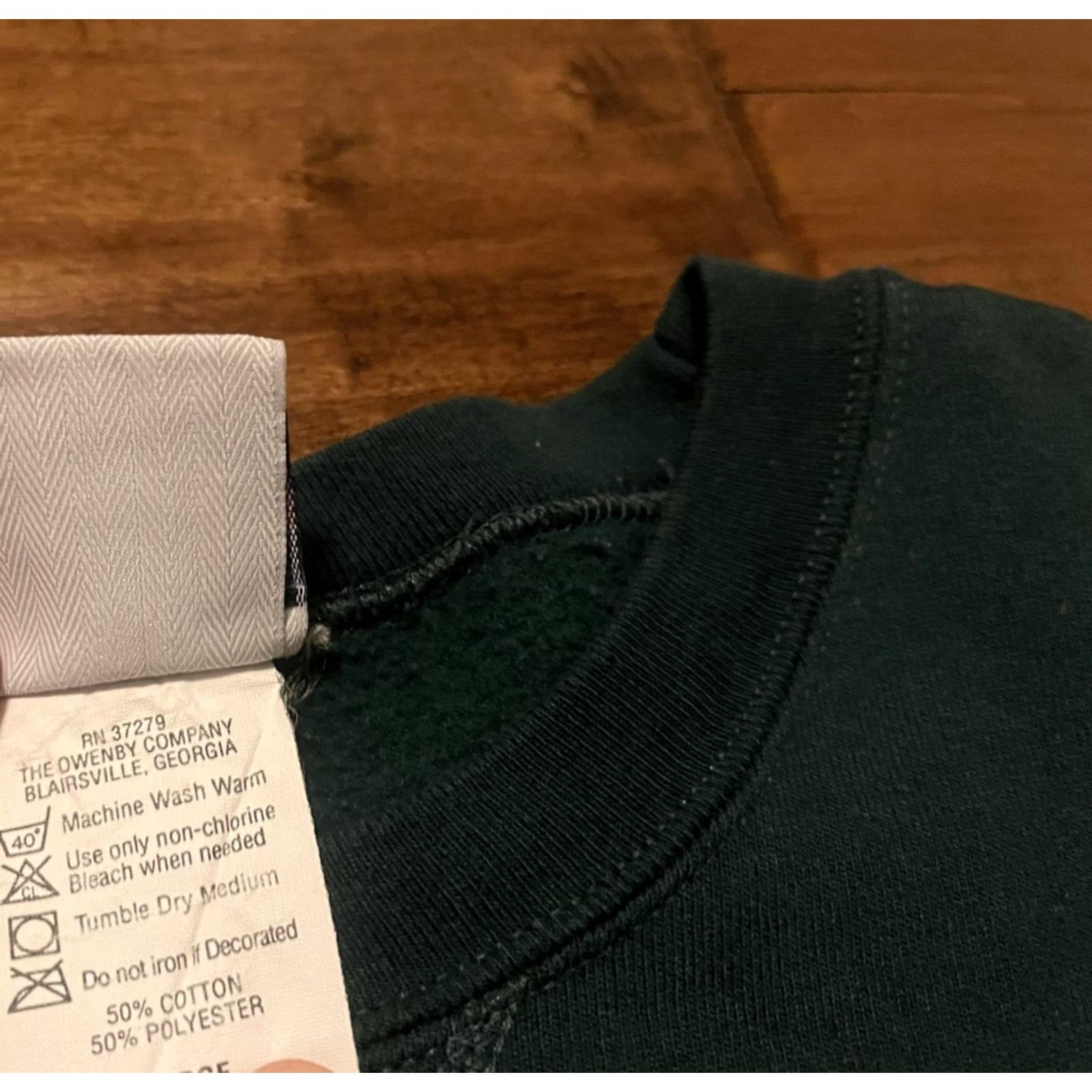 Planet Hollywood VINTAGE Planet Hollywood Sweatshirt Green Crewneck USA 90s Adult Large Unisex Mens Womens Regular Size L Centered Front Embroidered Lettering Size US L / EU 52-54 / 3 - 4 Thumbnail