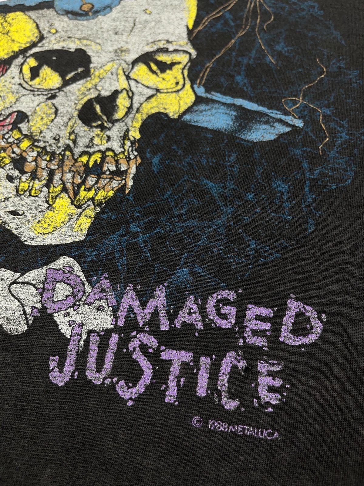 Metallica Vintage 1988 Metallica Distressed T-shirt Damaged Justice Size US L / EU 52-54 / 3 - 6 Thumbnail