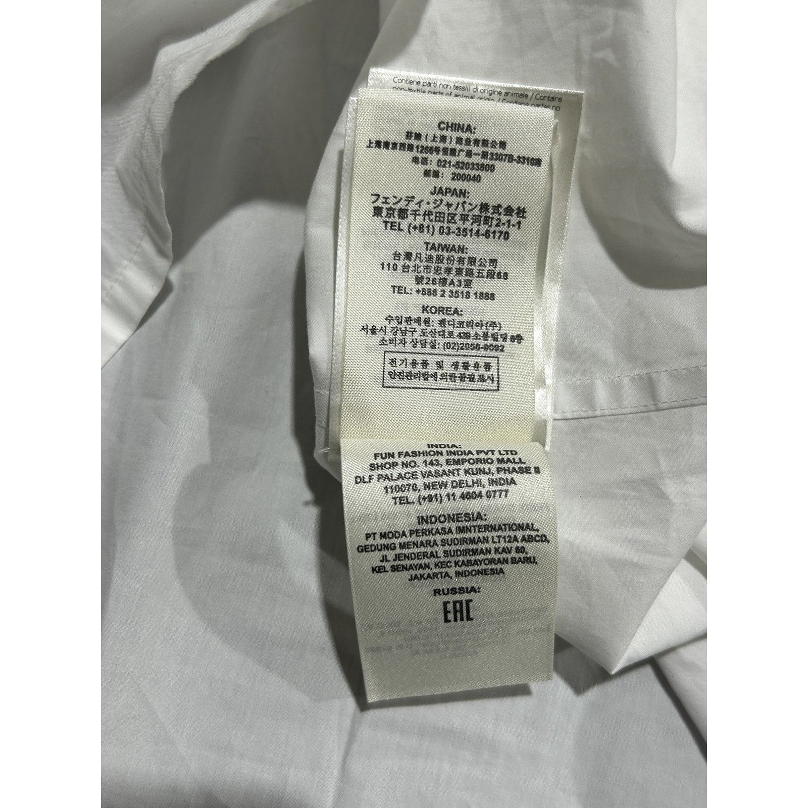 Fendi FENDI WHITE BUTTON UP SIZE 43 (XL) PREOWNED Size US XL / EU 56 / 4 - 7 Thumbnail