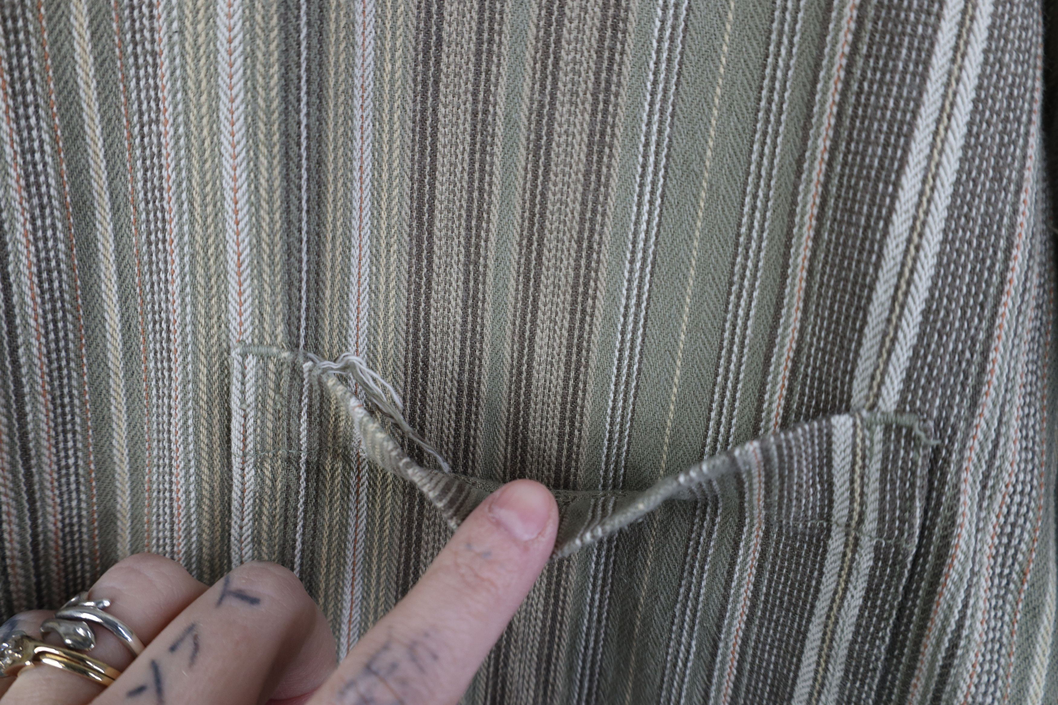 Vintage Vintage 90s Streetwear Button Down Shirt Earth Tone Striped Size US XL / EU 56 / 4 - 5 Thumbnail