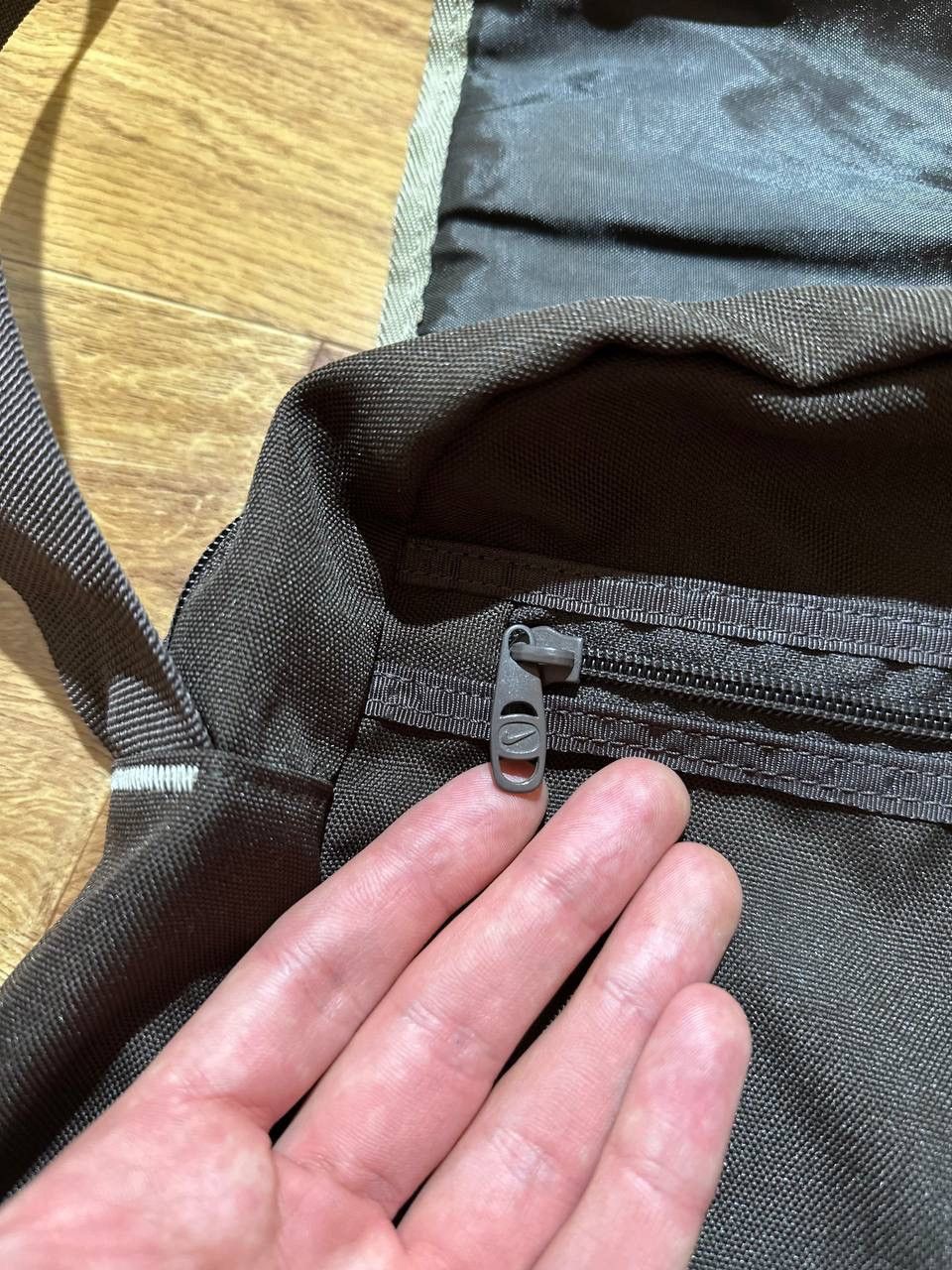 Nike × Vintage Vintage Messenger Nike 90S Shoulder Bag Y2K Style Size ONE SIZE - 4 Thumbnail