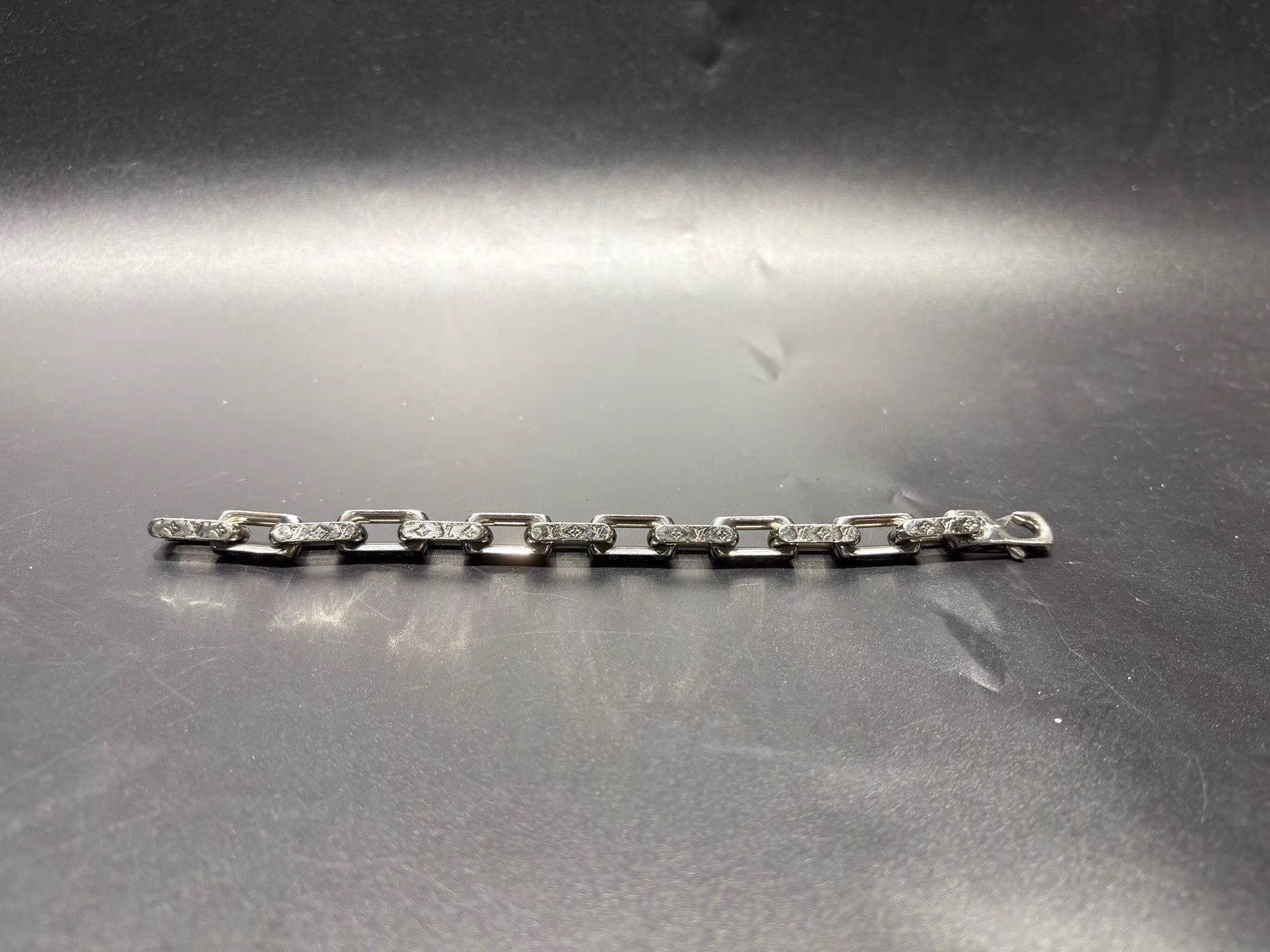 Louis Vuitton Louis Vuitton Cuban Chain Bracelet K36 Size ONE SIZE - 1 Thumbnail