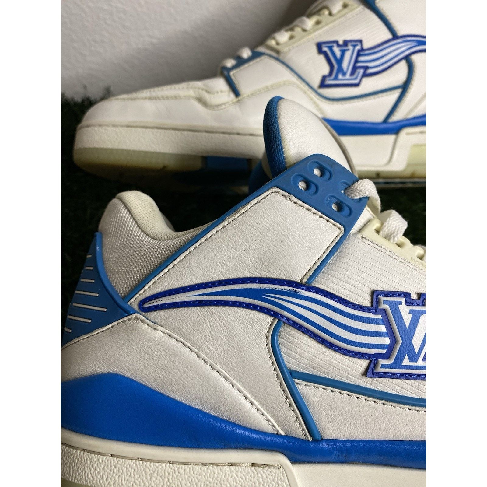 Louis Vuitton Louis Vuitton Trainer “AZUR” | Size 9 LV Size US 10 / EU 43 - 5 Thumbnail