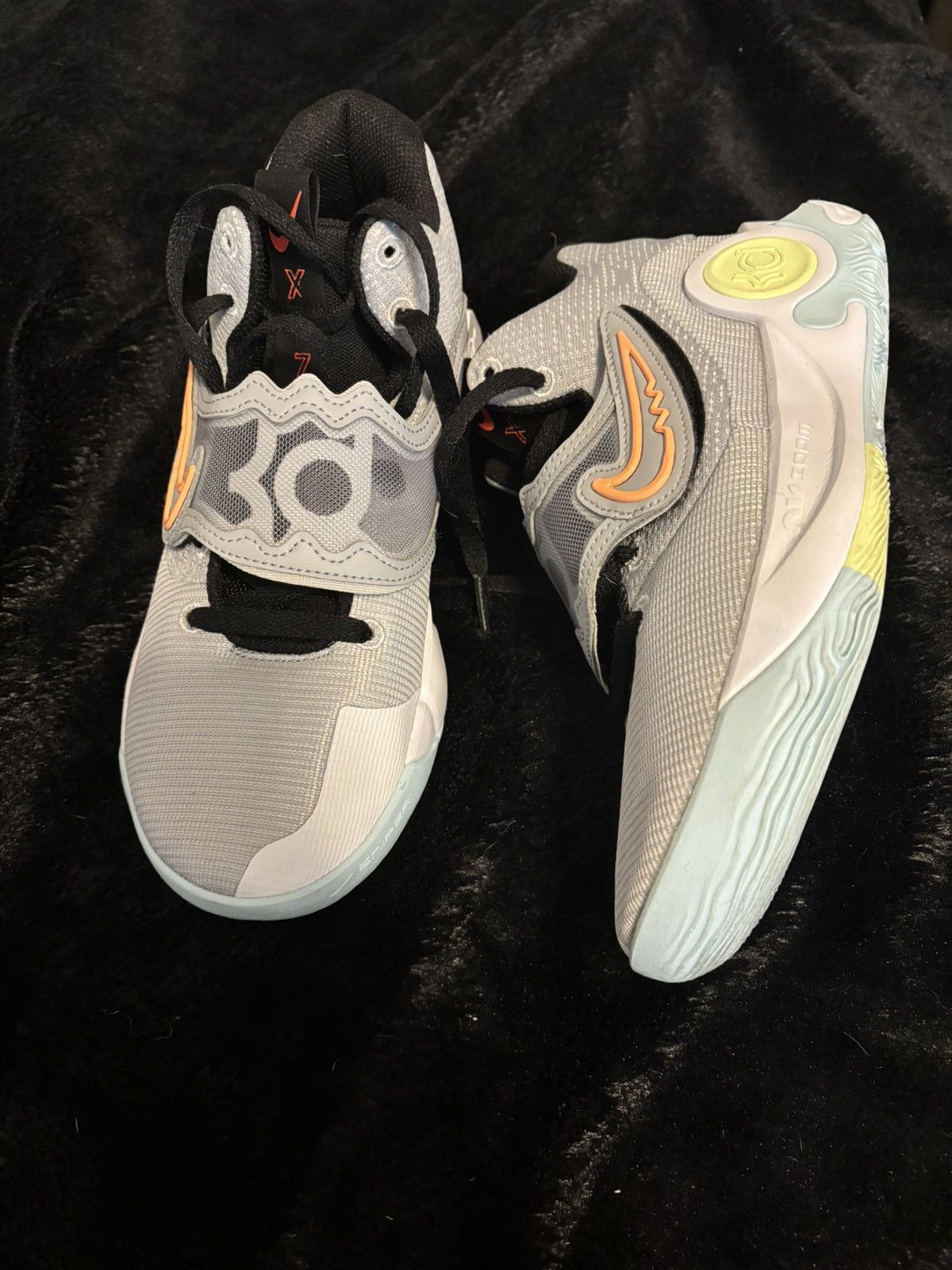 Nike Kd trey 5 X Size US 8.5 / EU 41-42 - 2 Thumbnail