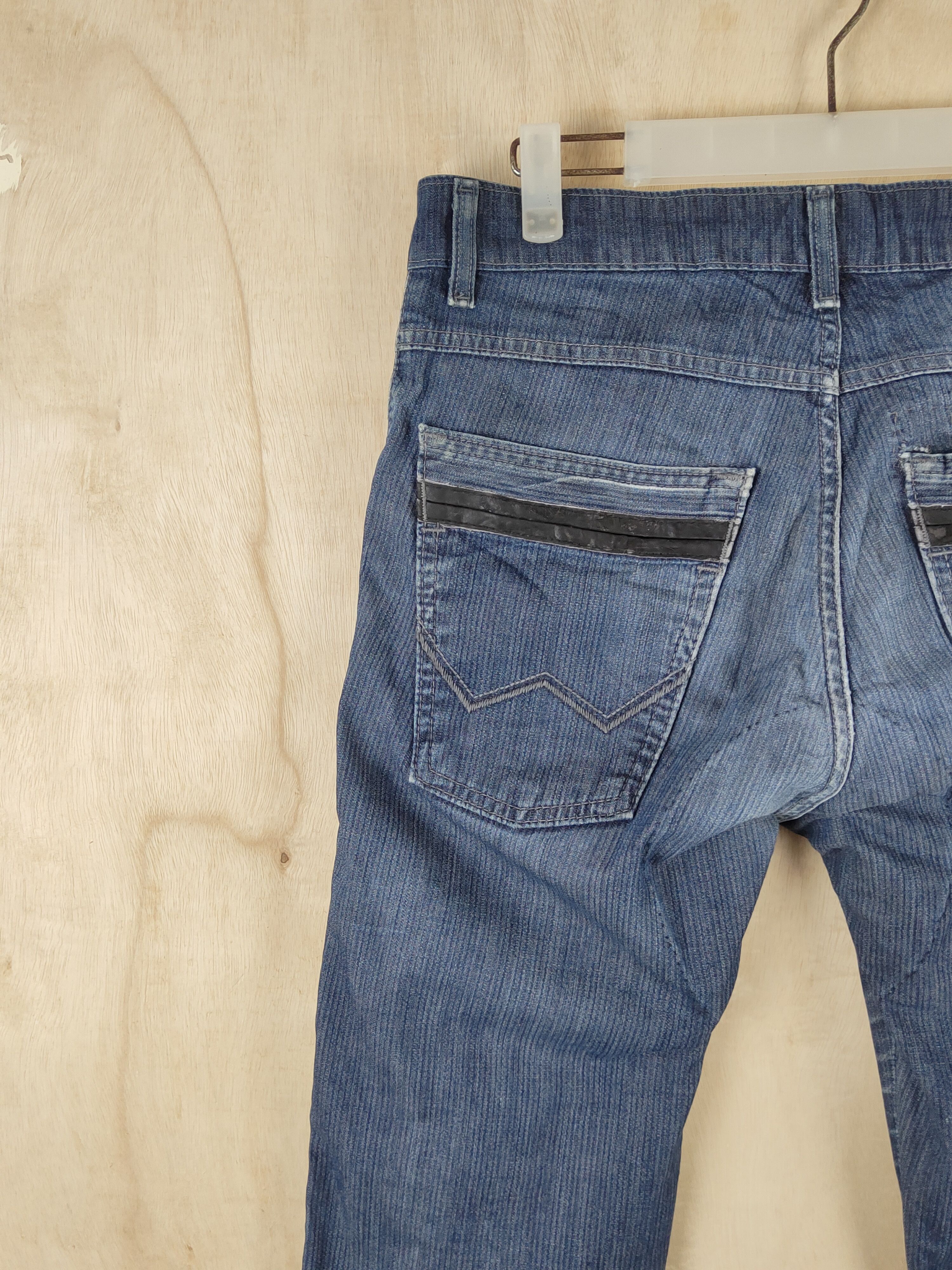 Edwin Edwin Dark Blue Faded Distressed Ripped Jeans #S2475 Size US 31 - 8 Thumbnail