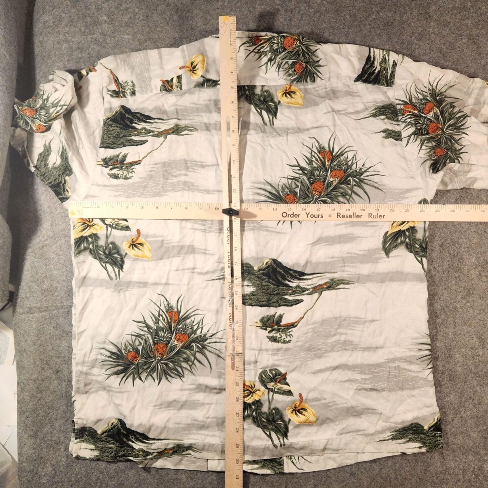 Tommy Bahama VINTAGE Tommy Bahama Shirt Mens XL Beige Silk Hawaiian Camp Tropical Floral Shirt Size US XL / EU 56 / 4 - 5 Thumbnail