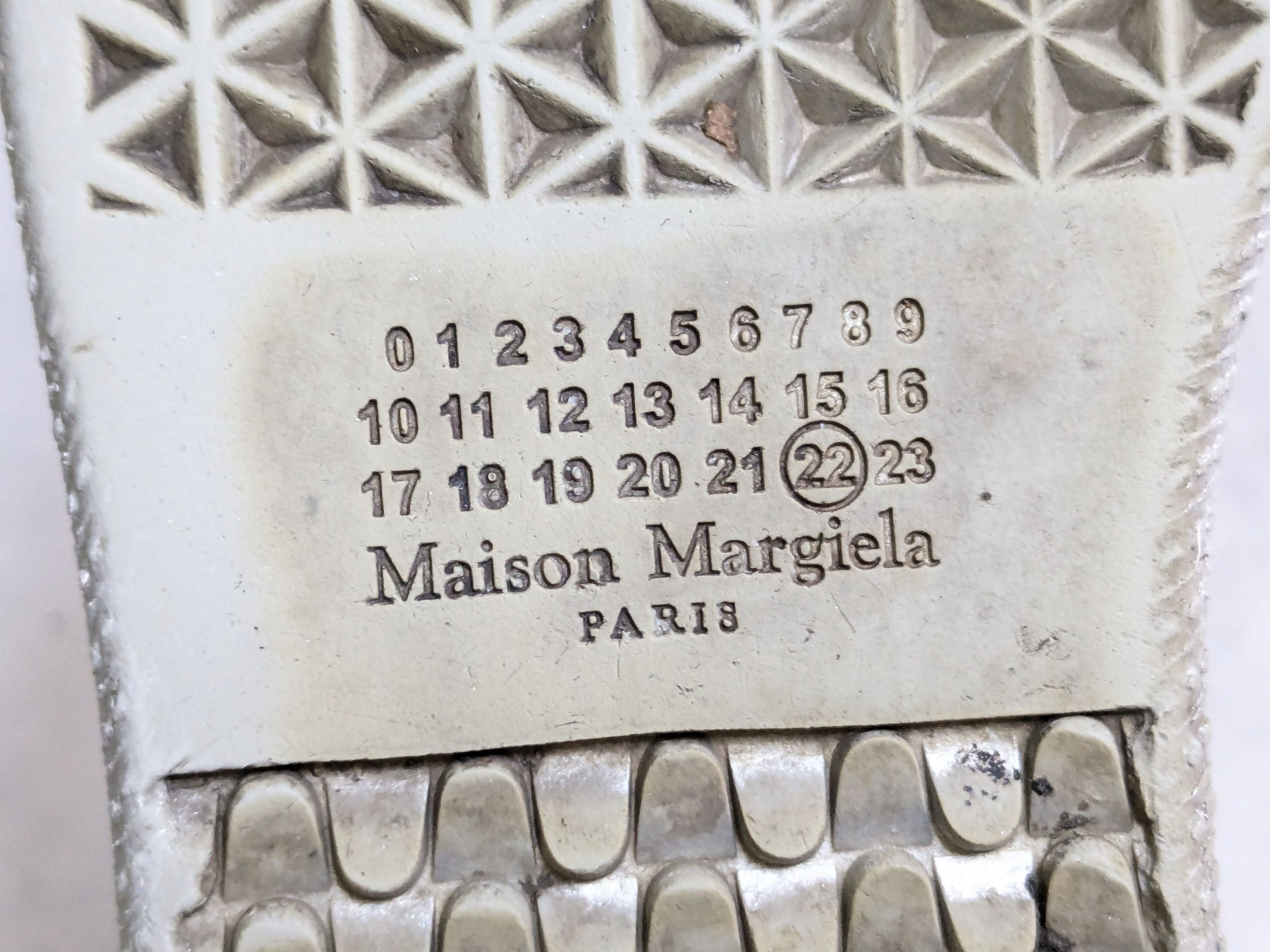 Maison Margiela Maison Margiela Future White Silver 9 42 High Tops Size US 9 / EU 42 - 18 Thumbnail