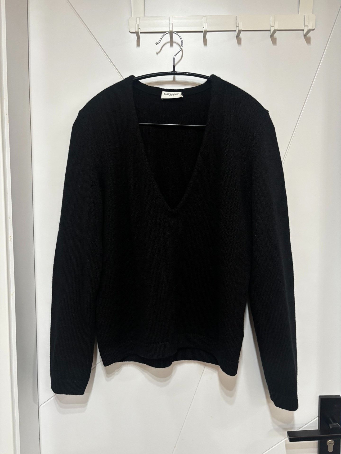 Saint Laurent Paris Saint Laurent Unisex Black Cashmere Sweater Size M / US 6-8 / IT 42-44 - 1 Thumbnail