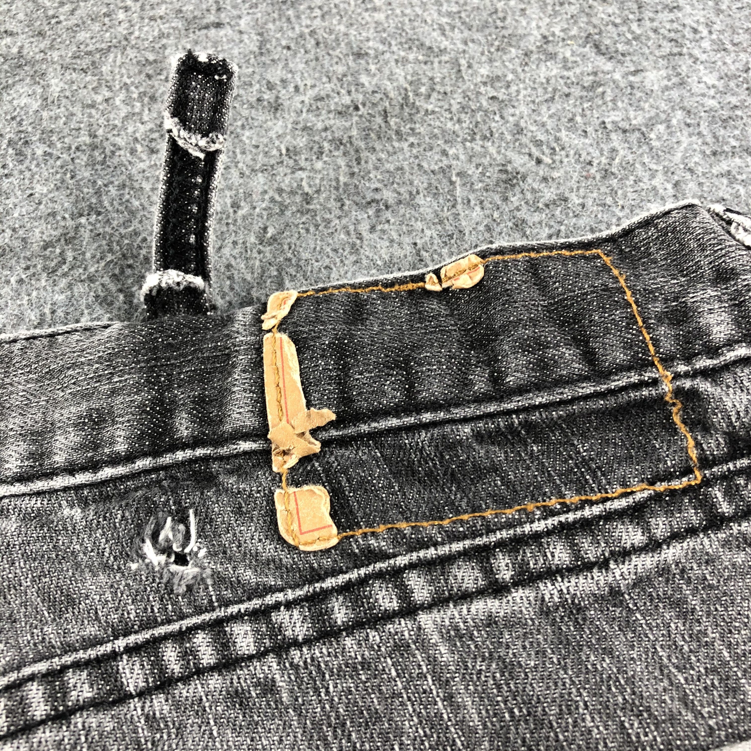 Vintage Faded Black Levis Jeans-J2490