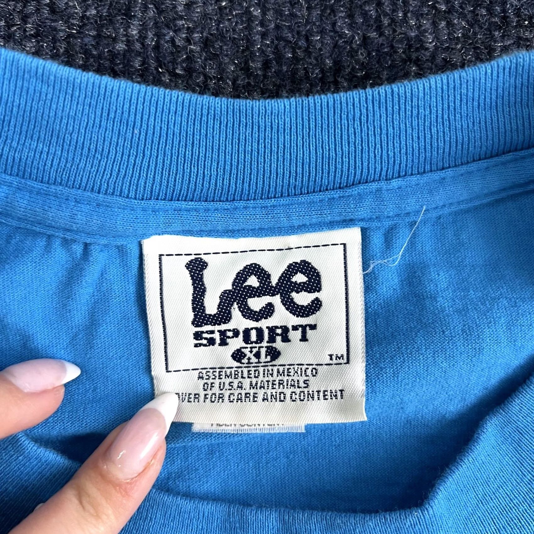Lee VINTAGE Lee Sport Shirt Mens XL Blue Millennium Graphic Tee T-Shirt Y2K 01-01-00 Graphic Print Size US XL / EU 56 / 4 - 3 Thumbnail