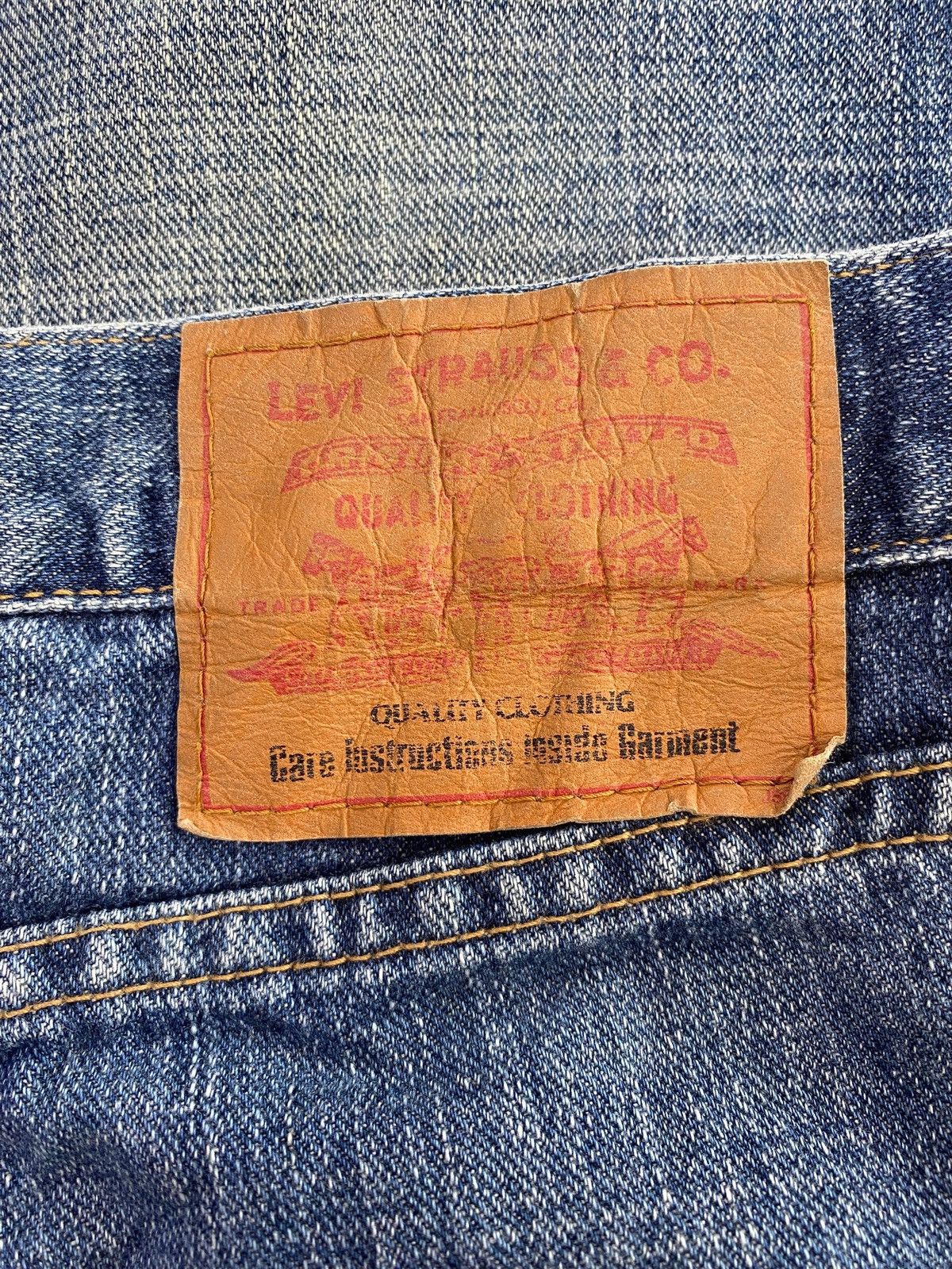 Levi's Levi’s Ripped Faded Wash Style Loose Jeans Size US 36 / EU 52 - 10 Thumbnail