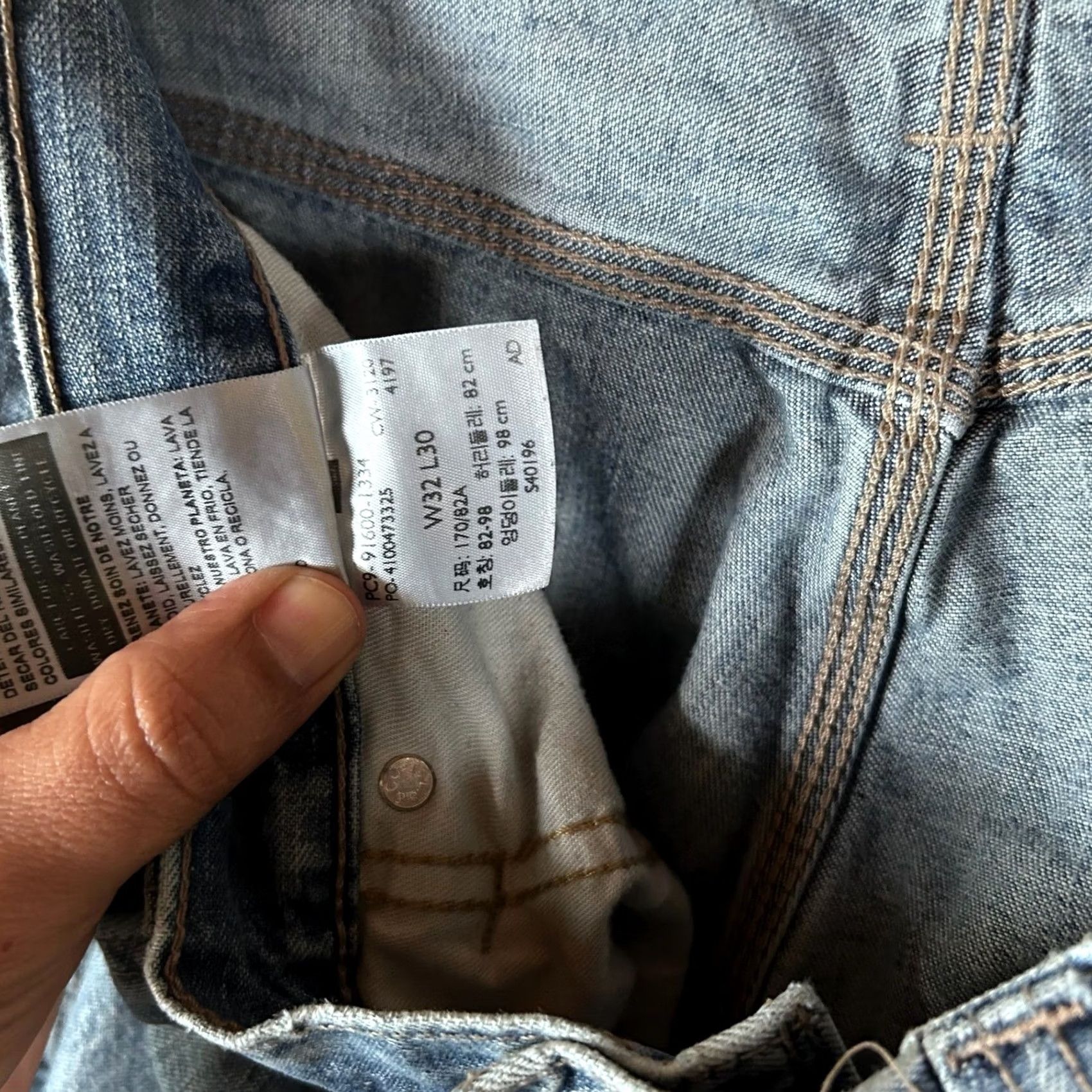 Vintage VINTAGE? Signature by Levi Strauss Mens Carpenter Jeans Blue Denim W32 L30 Utility Pants Size US 33 - 3 Thumbnail