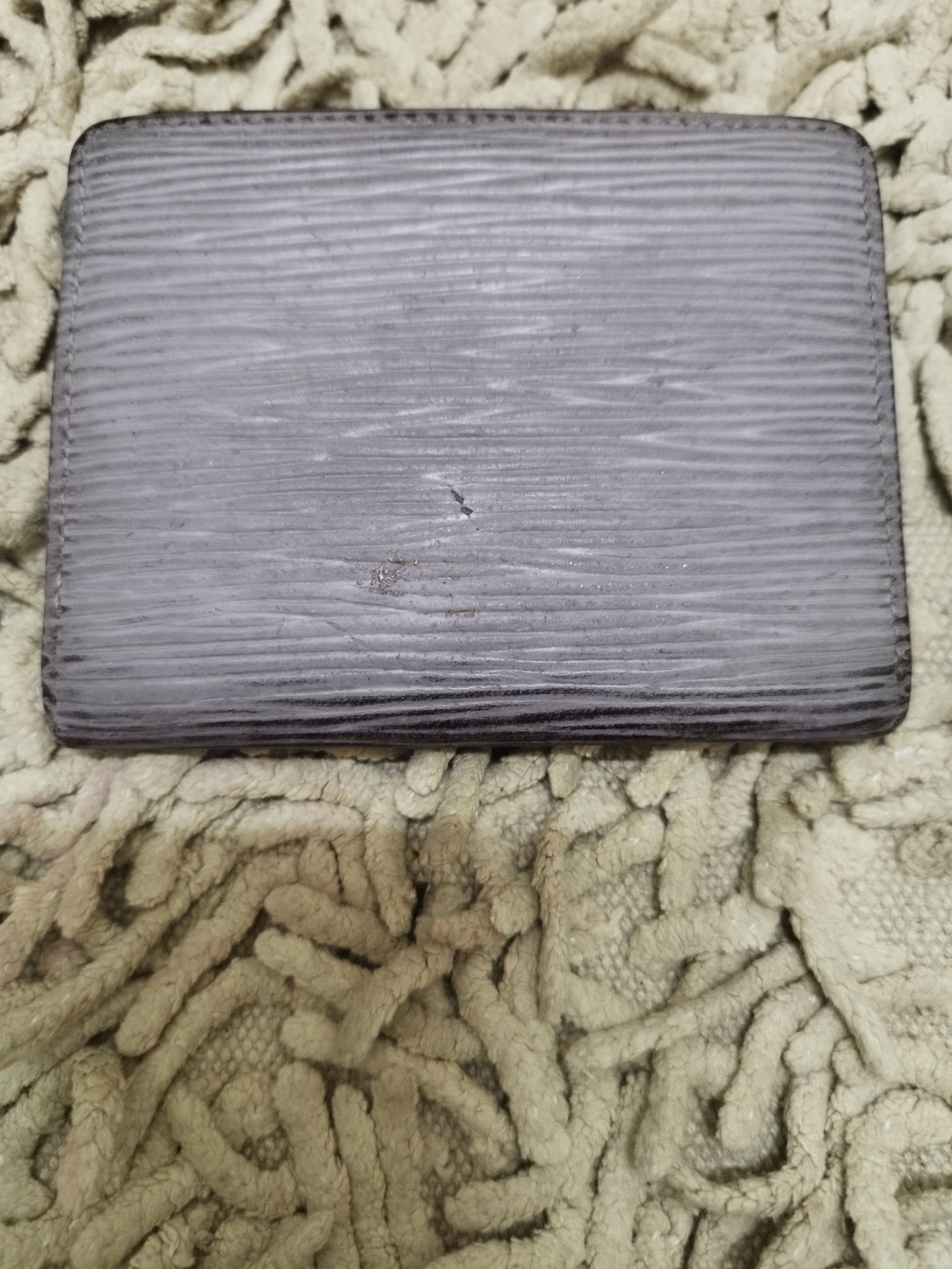 Louis Vuitton Louisvuittion epi leather holder card Size ONE SIZE - 2 Thumbnail