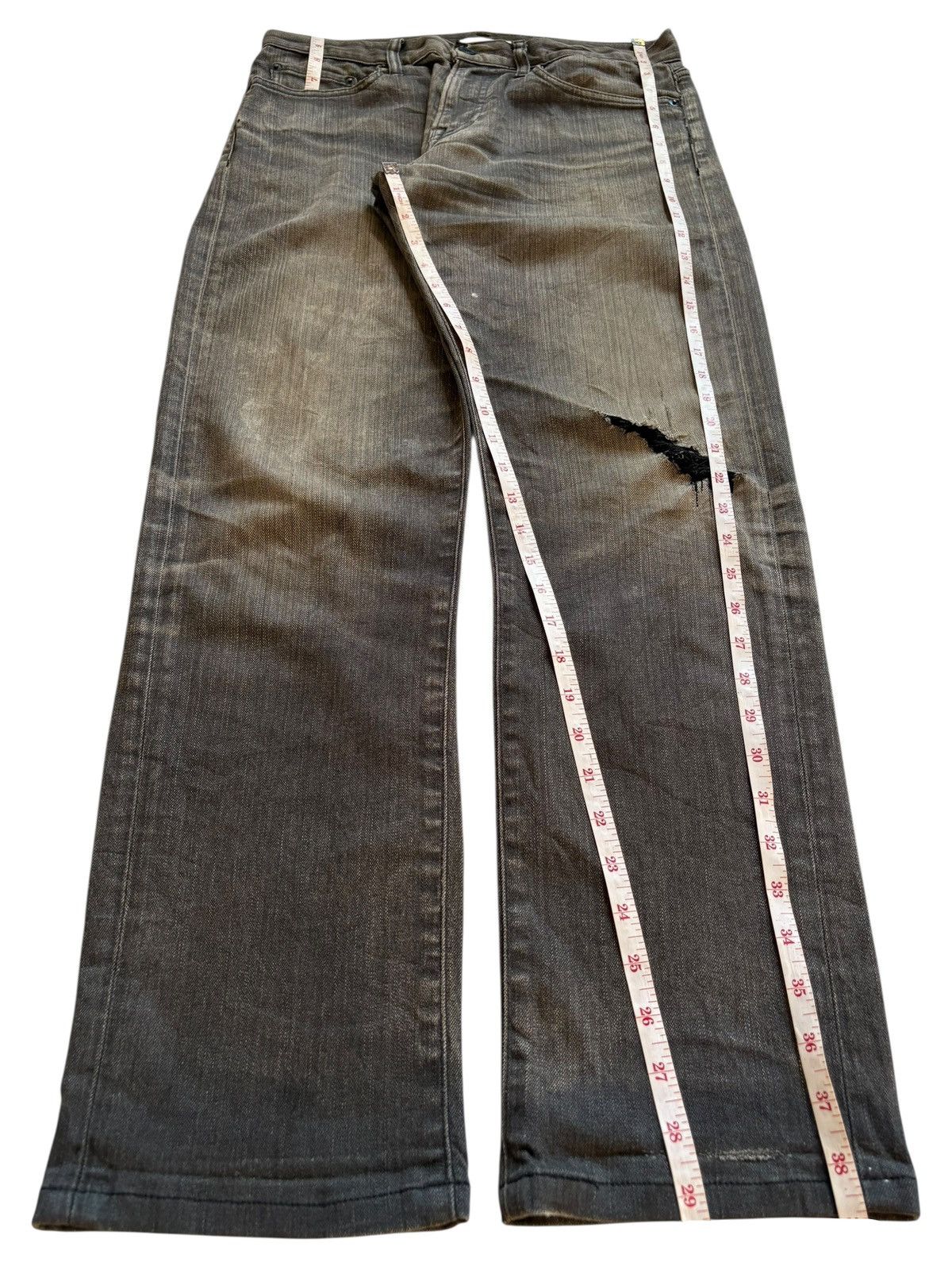 Japanese Brand × Jun Takahashi × Uniqlo Vintage Uniqlo Rusty Mud Wash Distressed Ripped Jeans Size US 31 - 13 Thumbnail