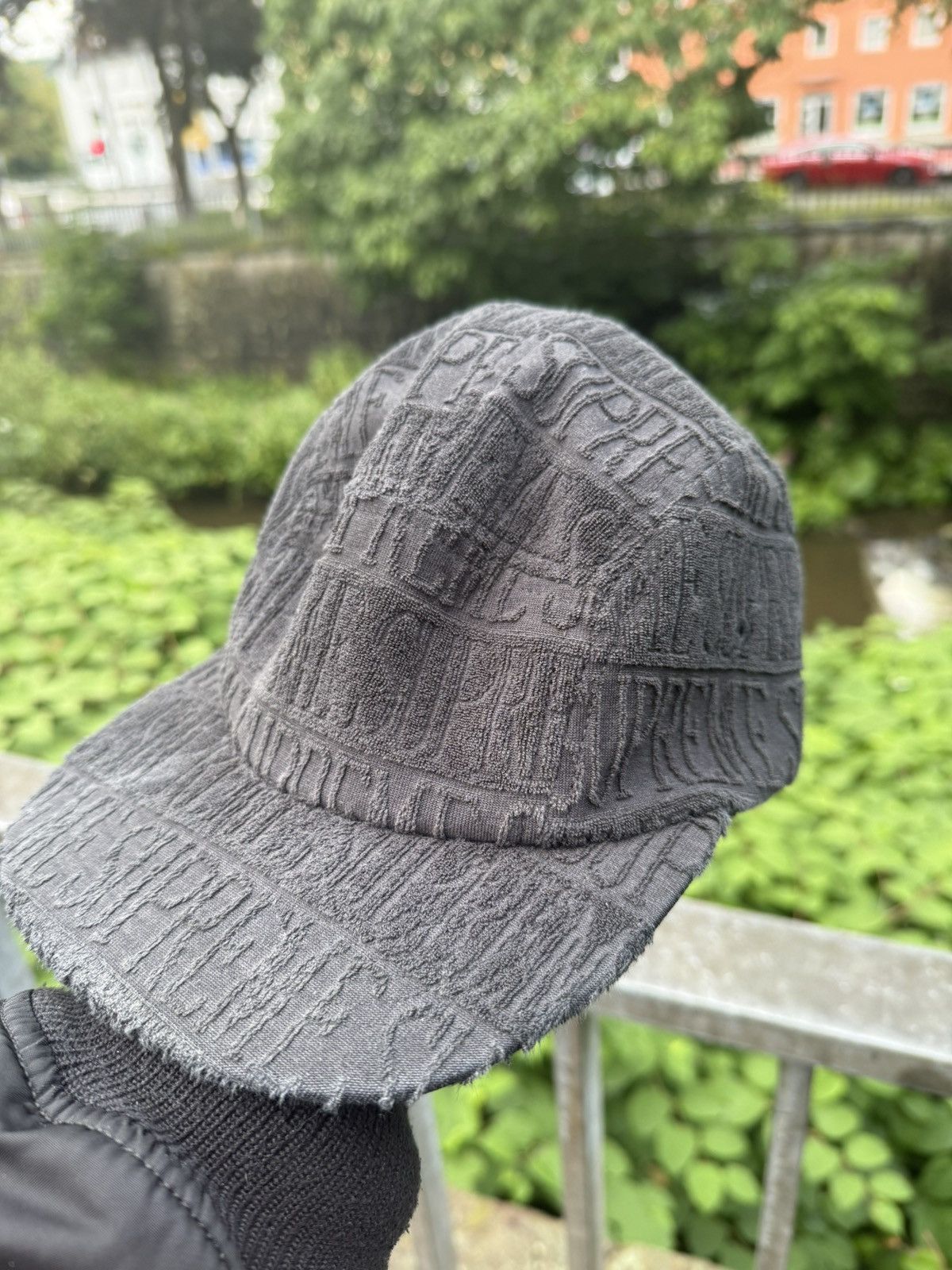 Supreme Ich verkaufe Supreme 17SS Text Stripe Terry Camp Cap Black Size ONE SIZE - 3 Thumbnail