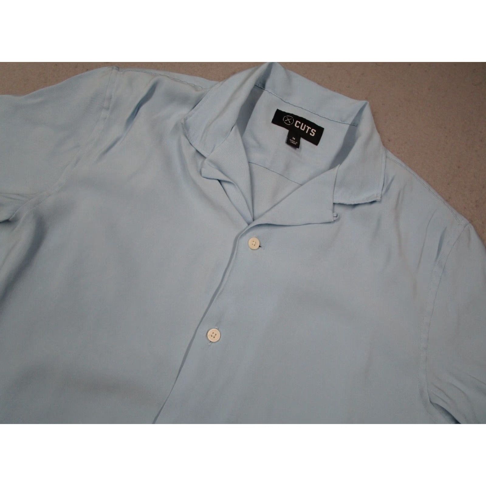 Cuts Cuts Shirt Mens Medium Blue Button Up Short Sleeve Camp Shirt Loop Collar Size US M / EU 48-50 / 2 - 2 Thumbnail