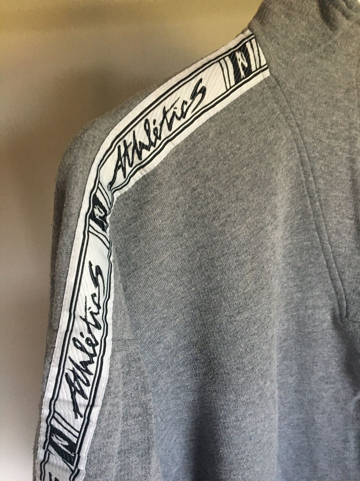 Other Vintage Athletics sweatshirt Size US XL / EU 56 / 4 - 2 Thumbnail