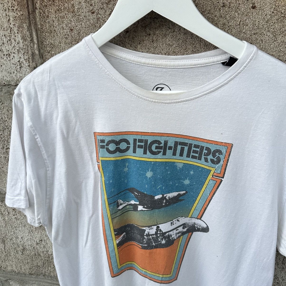 Band Tees Vintage Foo Fighters T-shirts Big Logo Rock Band Y2K 00s Size US M / EU 48-50 / 2 - 6 Thumbnail