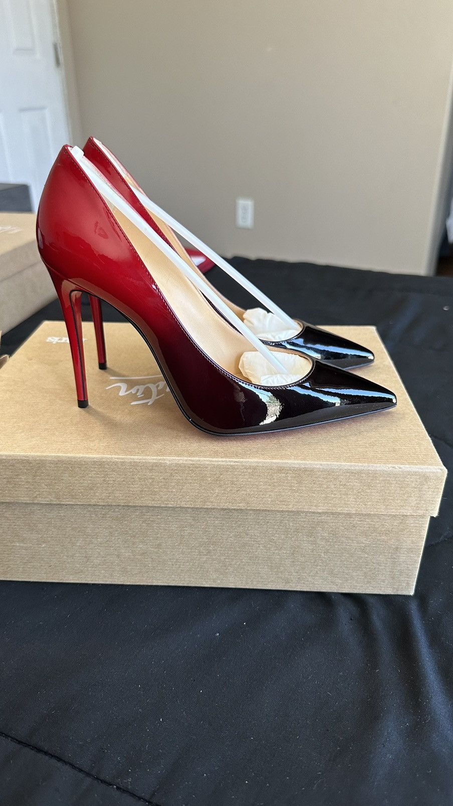 Christian Louboutin Kate 100mm patent leather pump black red