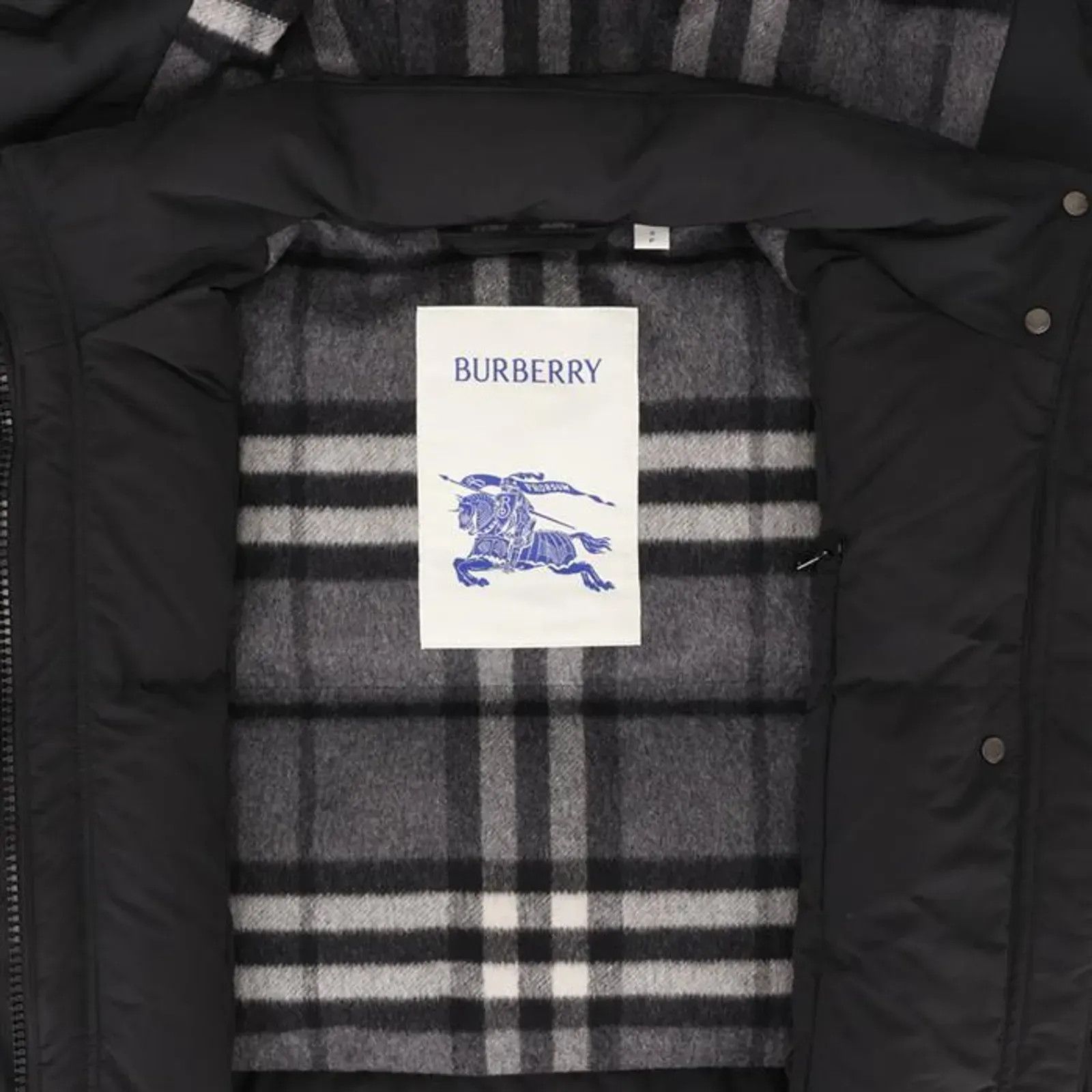 Burberry o1w1db10326 Down Coat in Black Size L / US 10 / IT 46 - 7 Thumbnail