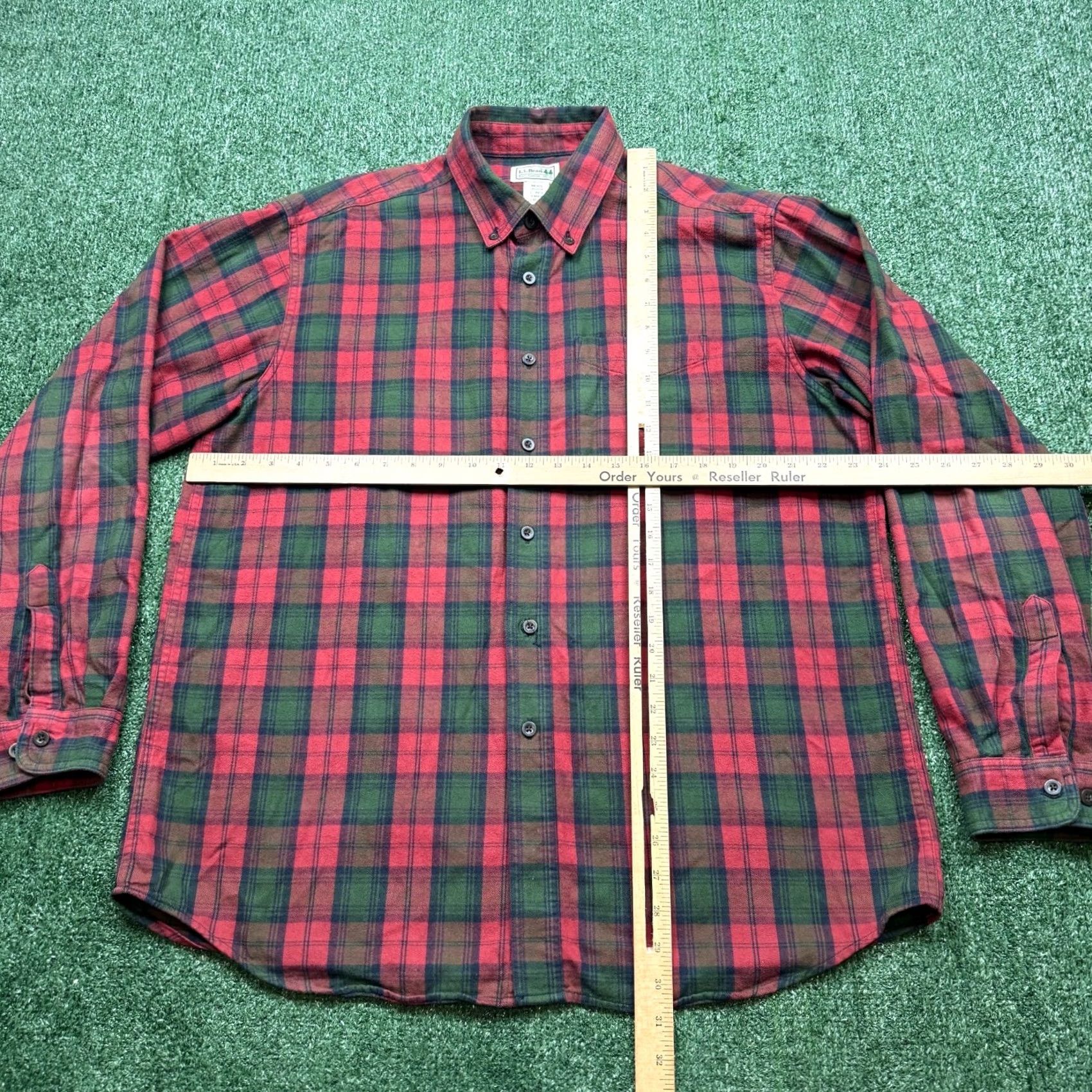 Vintage VINTAGE L.L. Bean Button-Up Shirt Mens Size L Red Green Plaid Long Sleeve Wool Cotton Y2K Lumberjack Outdoor USA Virginia Model Maine Guide Size US L / EU 52-54 / 3 - 3 Thumbnail