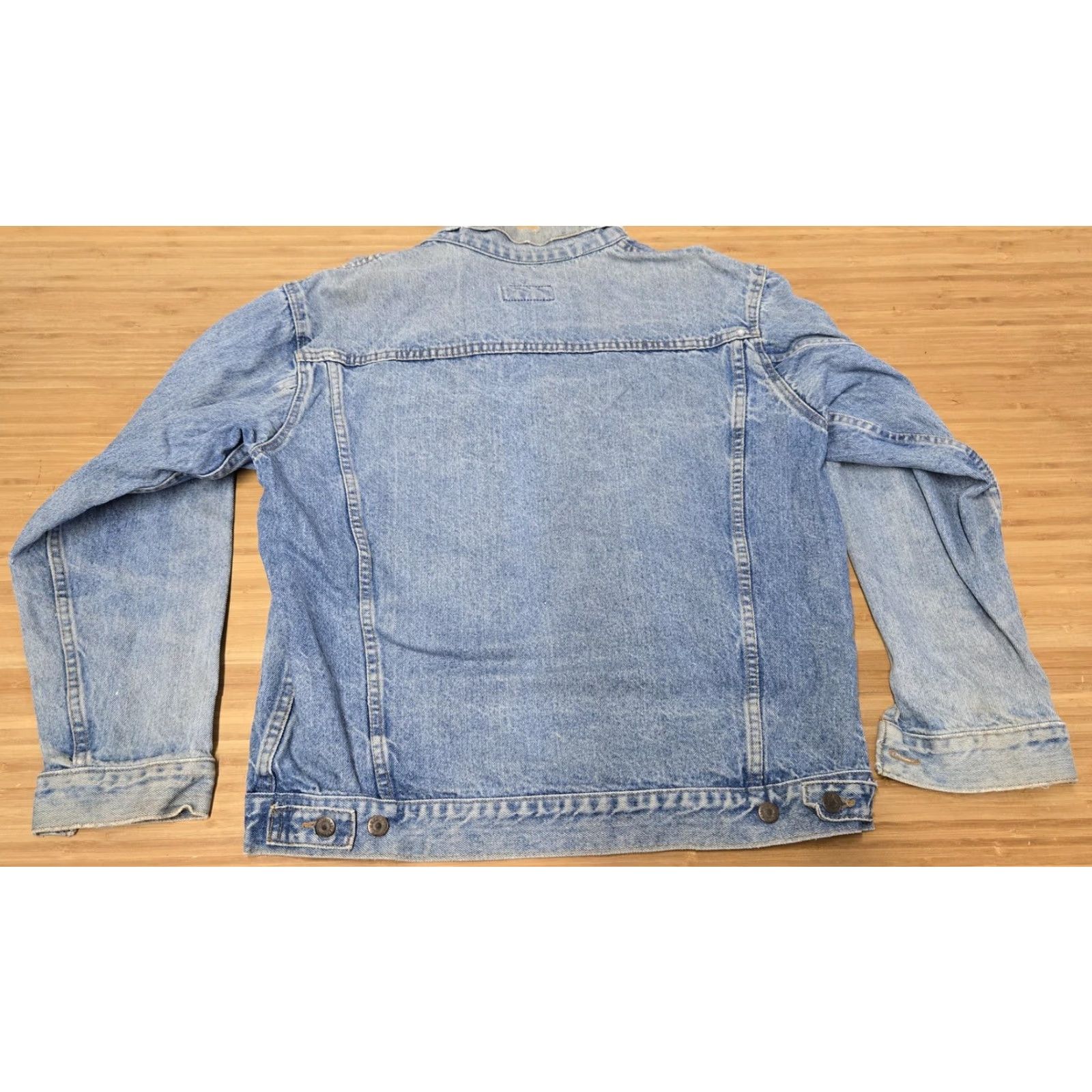 Eddie Bauer VINTAGE Eddie Bauer Jacket Men L Denim Light Wash Trucker Made in USA 90s Casual Workwear Size US L / EU 52-54 / 3 - 7 Thumbnail