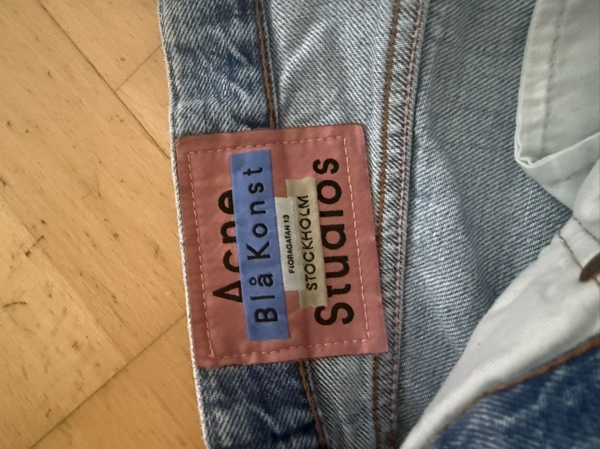 Acne Studios Acne Studios distressed light wash jeans Size US 32 / EU 48 - 2 Thumbnail