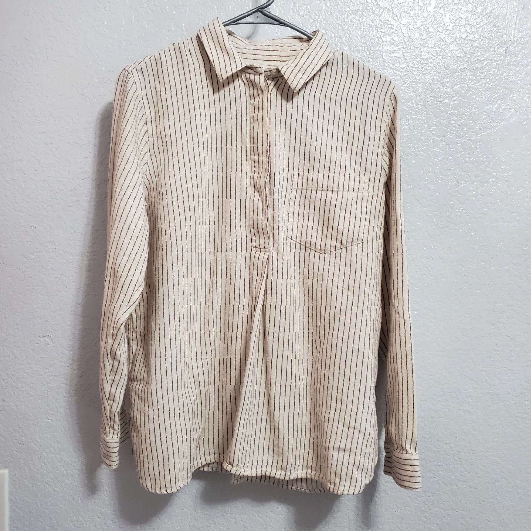 Madewell Madewell Top Womens M Ivory Striped Collared 1/2 Button Front Long Sleeve Back Buttons Blouse Size M / US 6-8 / IT 42-44 - 2 Thumbnail