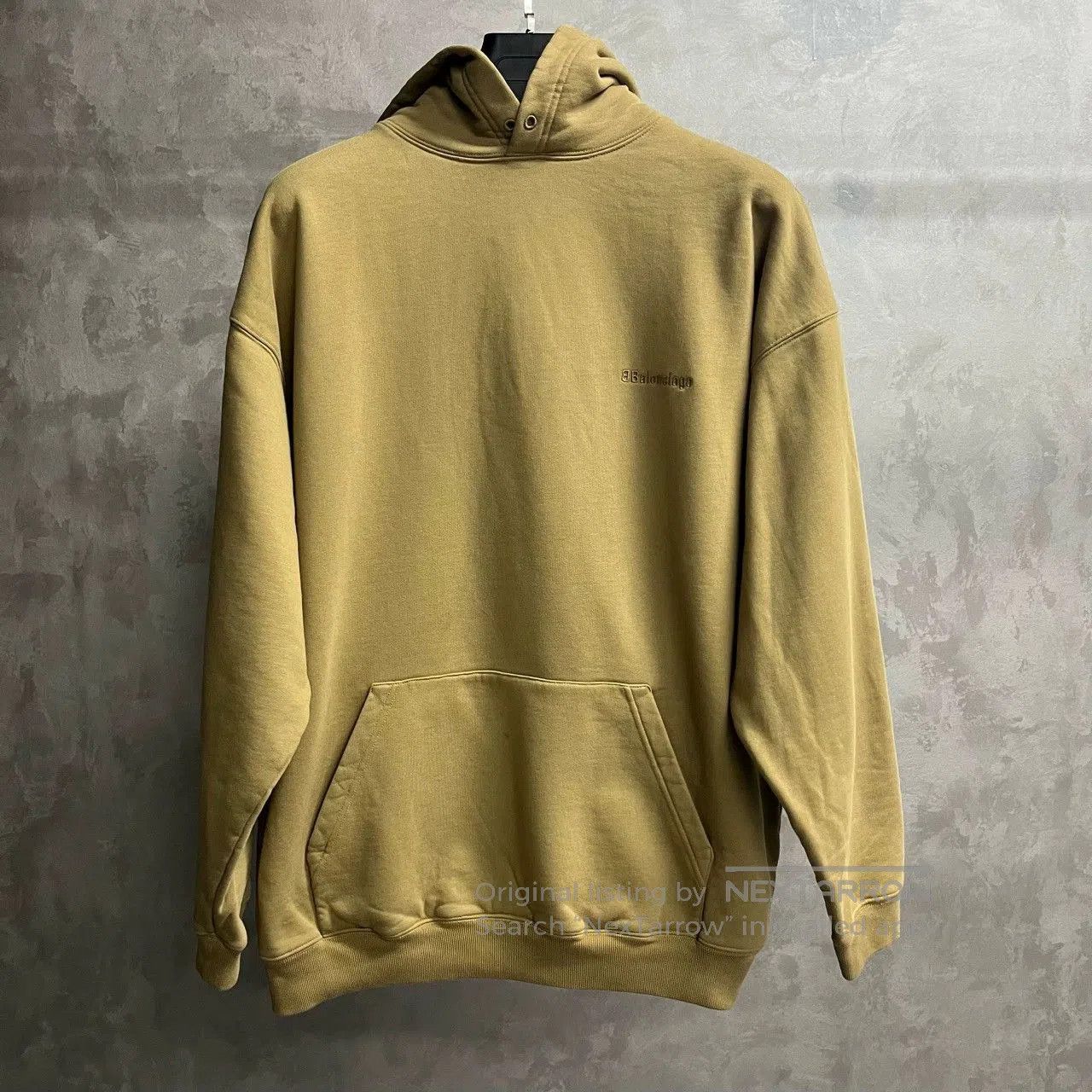Balenciaga Balenciaga Beige Hooded Sweatshirt. Size US L / EU 52-54 / 3 - 1 Thumbnail